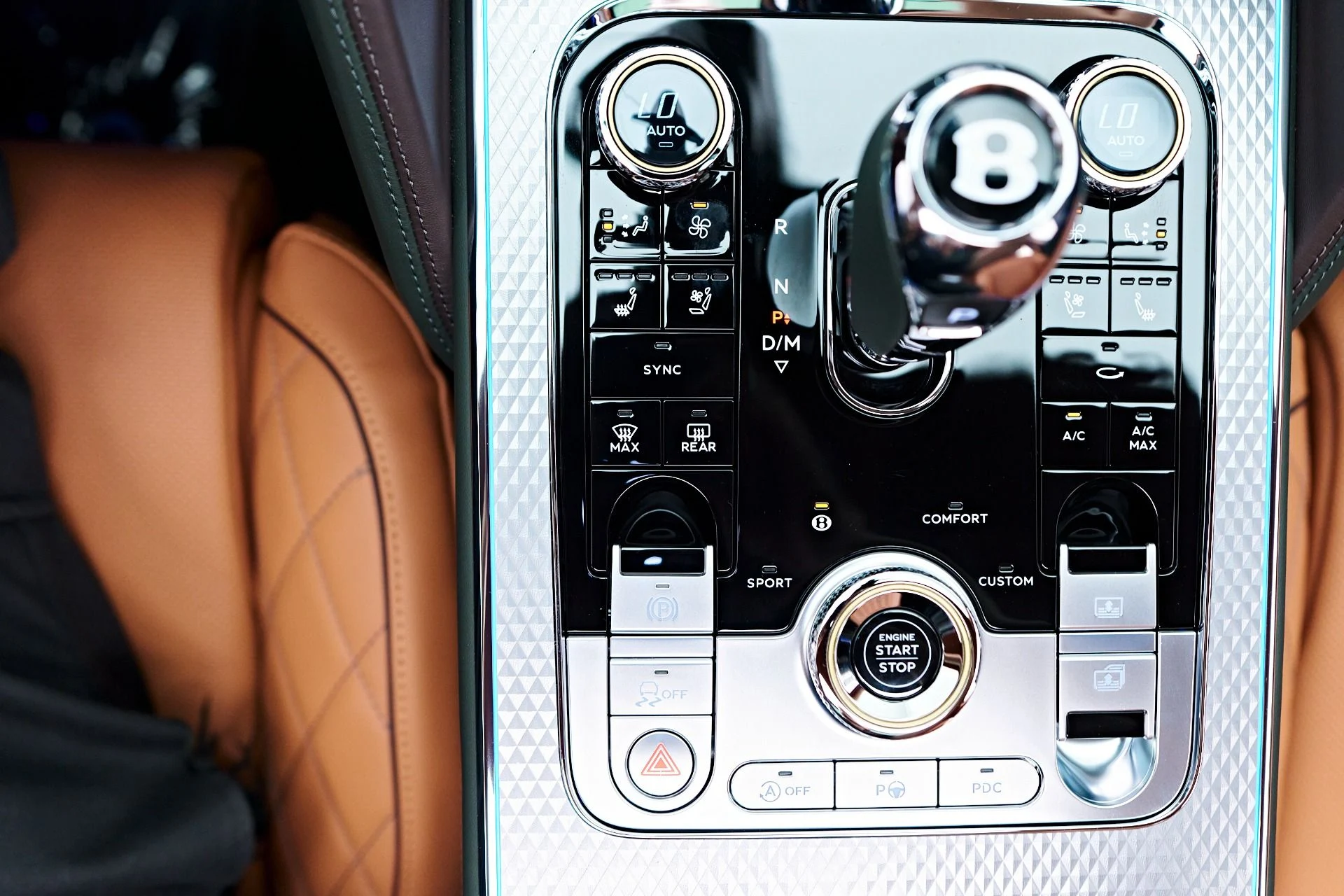 mph084_2160644543_Used_2024_Bentley_Flying_Spur_Mulliner_W12_1756173526_a7e5042b25