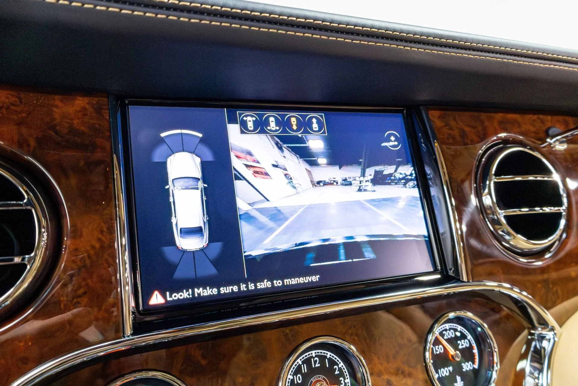 mph084_2169864422_Used_2017_Bentley_Mulsanne_1775514187_1a79d07fbc