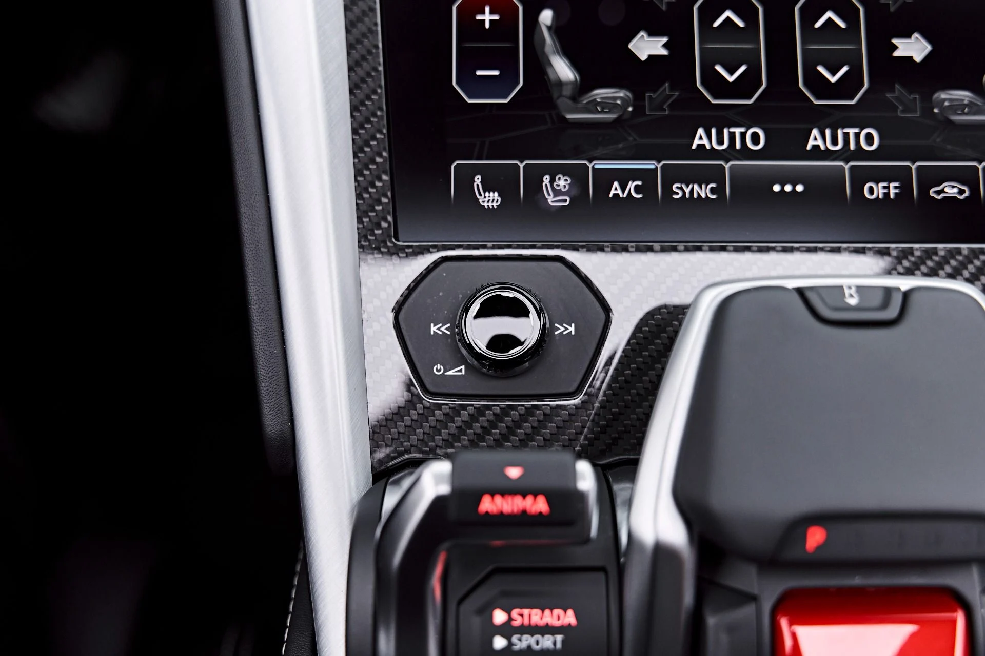 mph084_2373585415_Used_2021_Lamborghini_Urus_1787967181_1675a69178