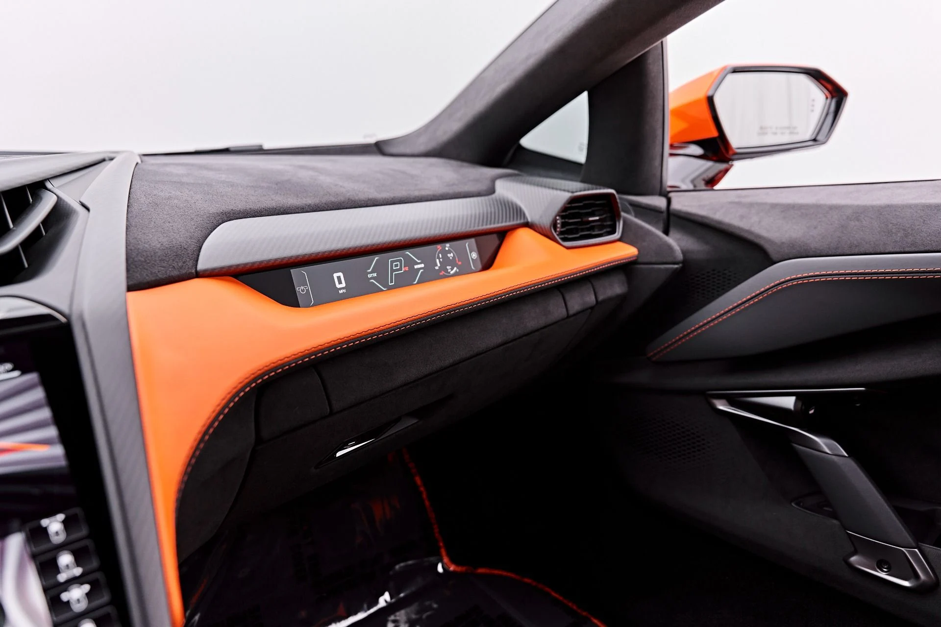 mph084_2627210517_Used_2024_Lamborghini_Revuelto_Base_1787792904_e89a8377a7