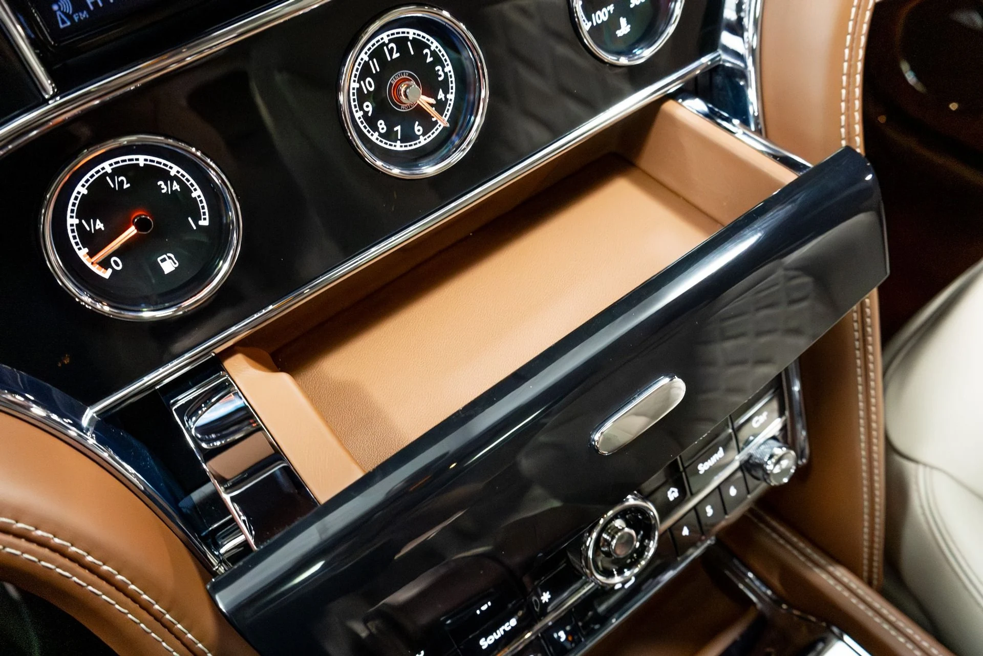 mph084_2638179458_Used_2017_Bentley_Mulsanne_Speed_1775685979_2e6d560b28