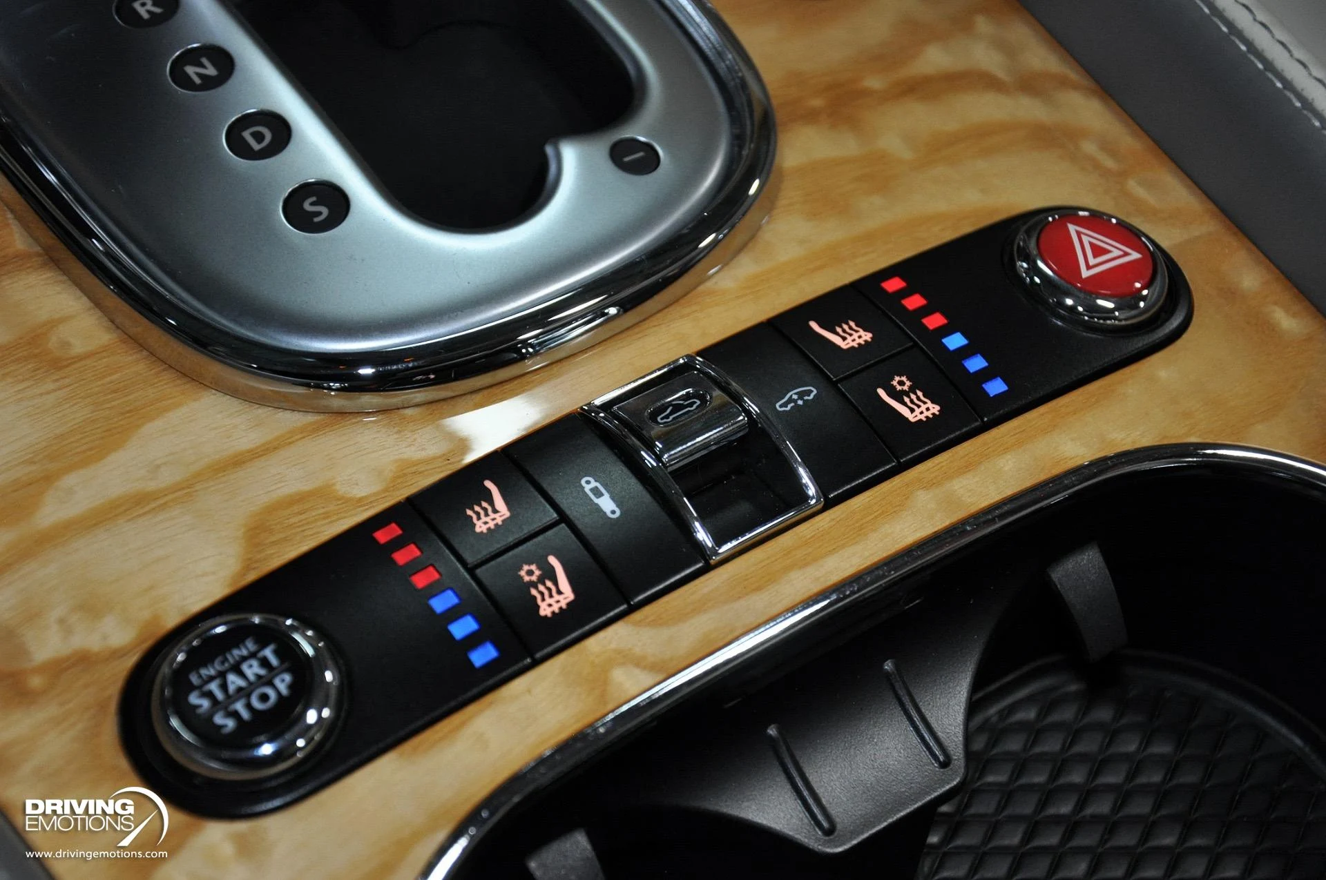 mph084_2640998267_886_p85_l_6a8abec056