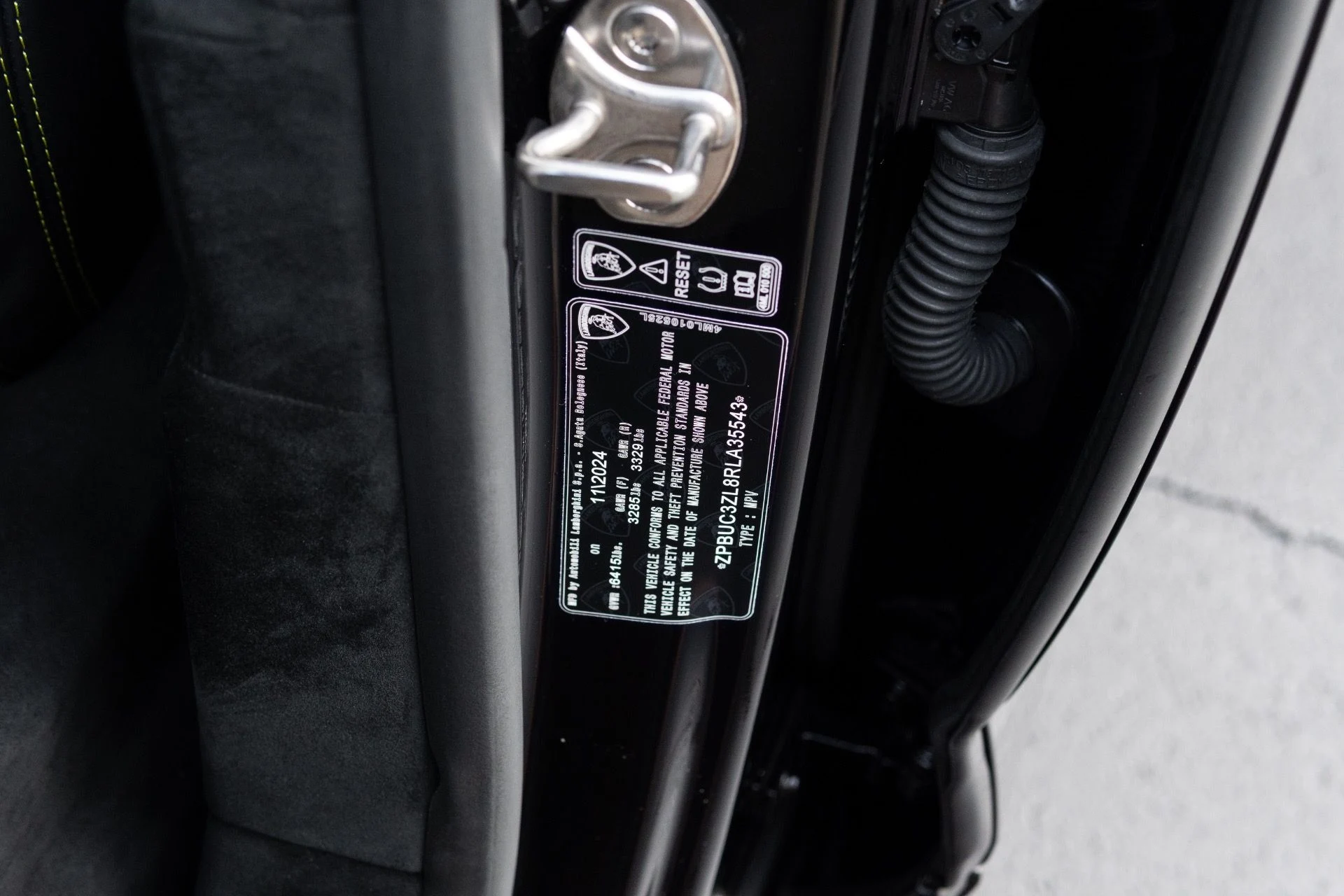 mph084_2782572994_Used_2024_Lamborghini_Urus_Performante_1774062617_6d348b49cf