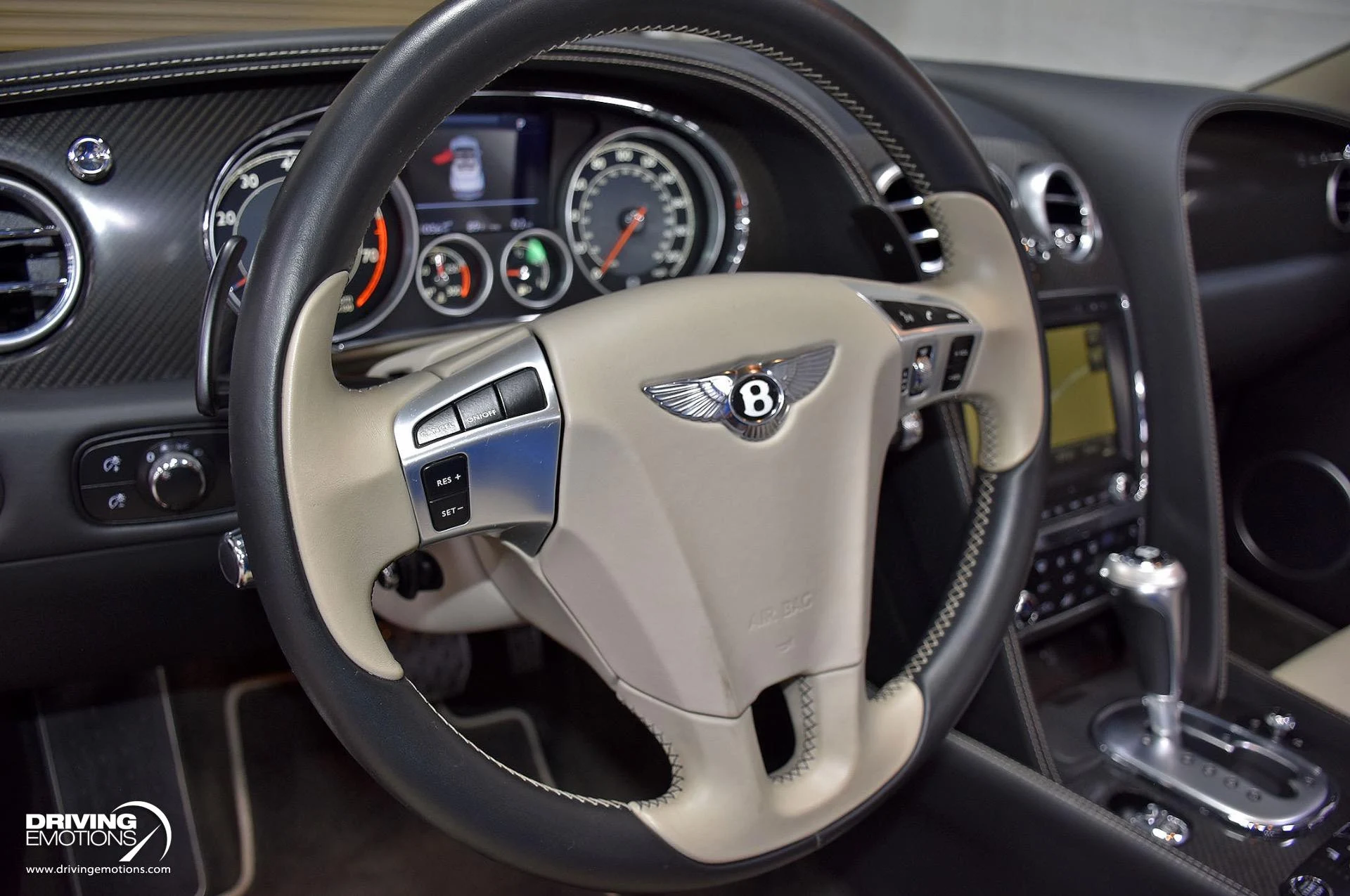 mph084_2798412297_871_p85_l_401d32dfc5