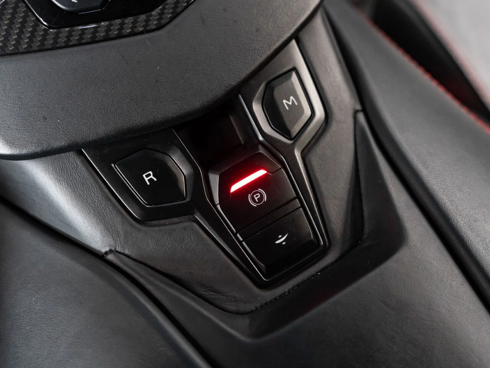 mph084_2974653443_lamborghini_aventador_2017_3184b3cb0c