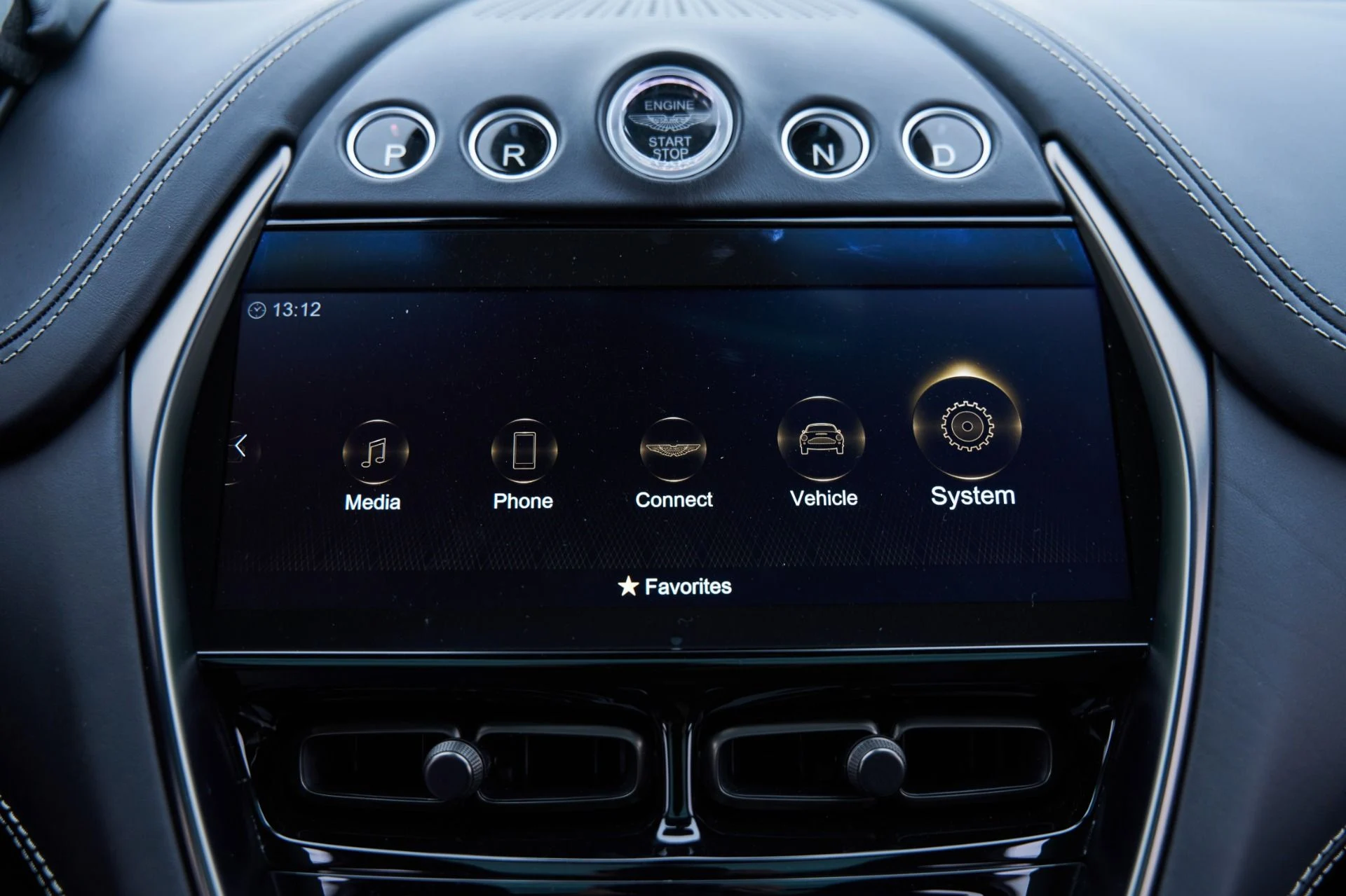 mph084_3169971499_Used_2024_Aston_Martin_DBX_707_1793218303_cf91f50670