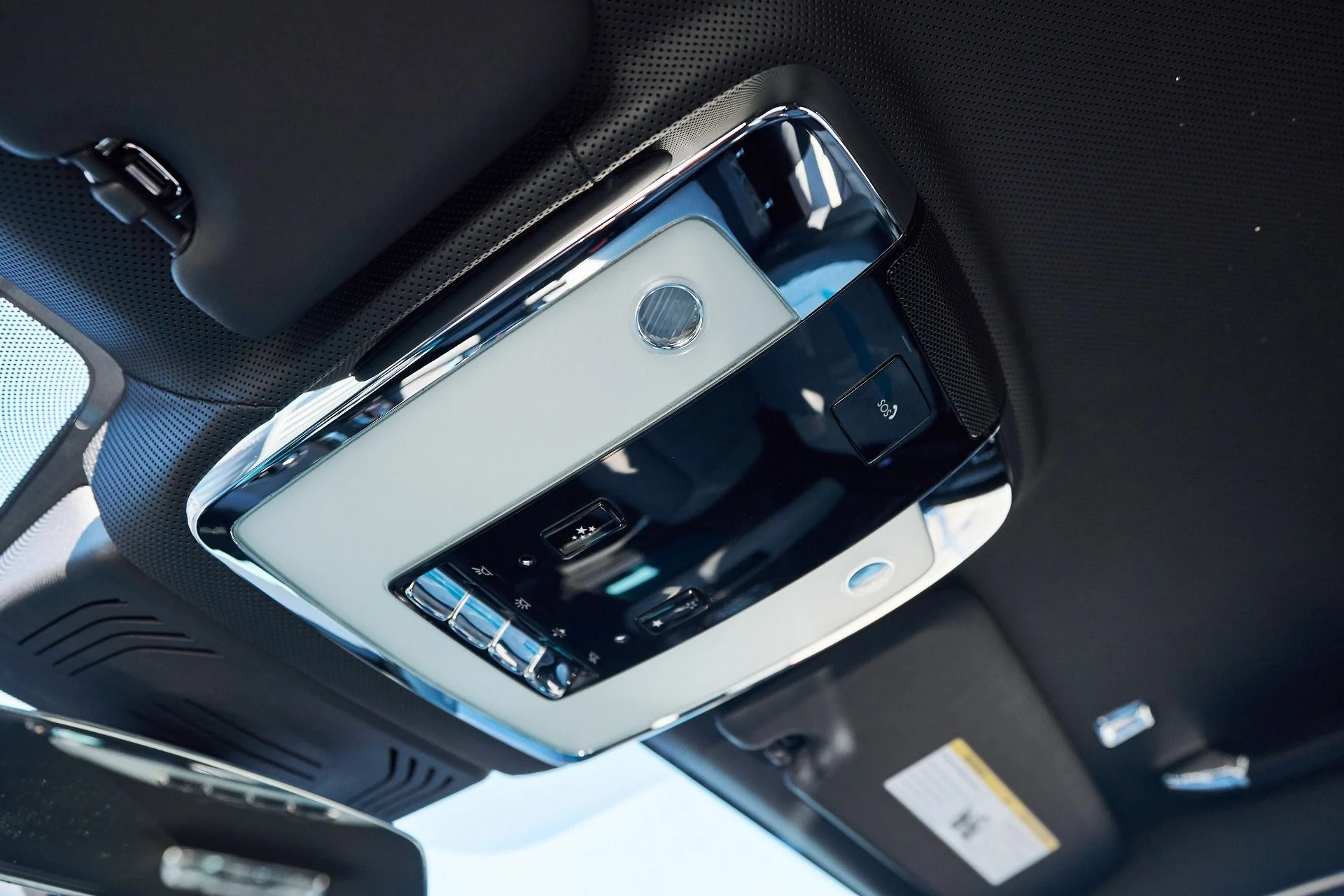 mph084_3231358262_Used_2025_Rolls_Royce_Ghost_Base_1765592329_d2101f928d