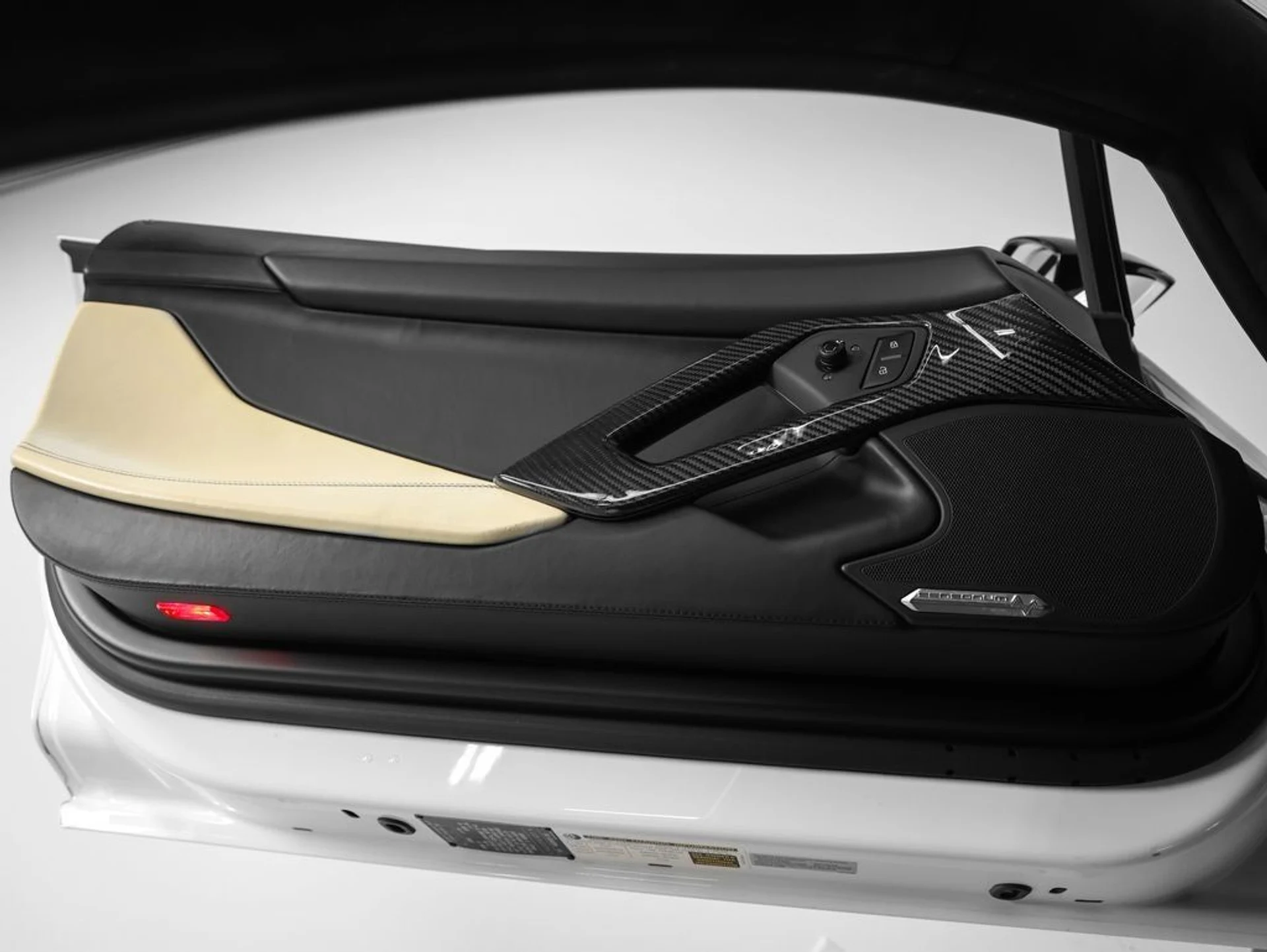 mph084_3238515825_85_680c3b9fcd