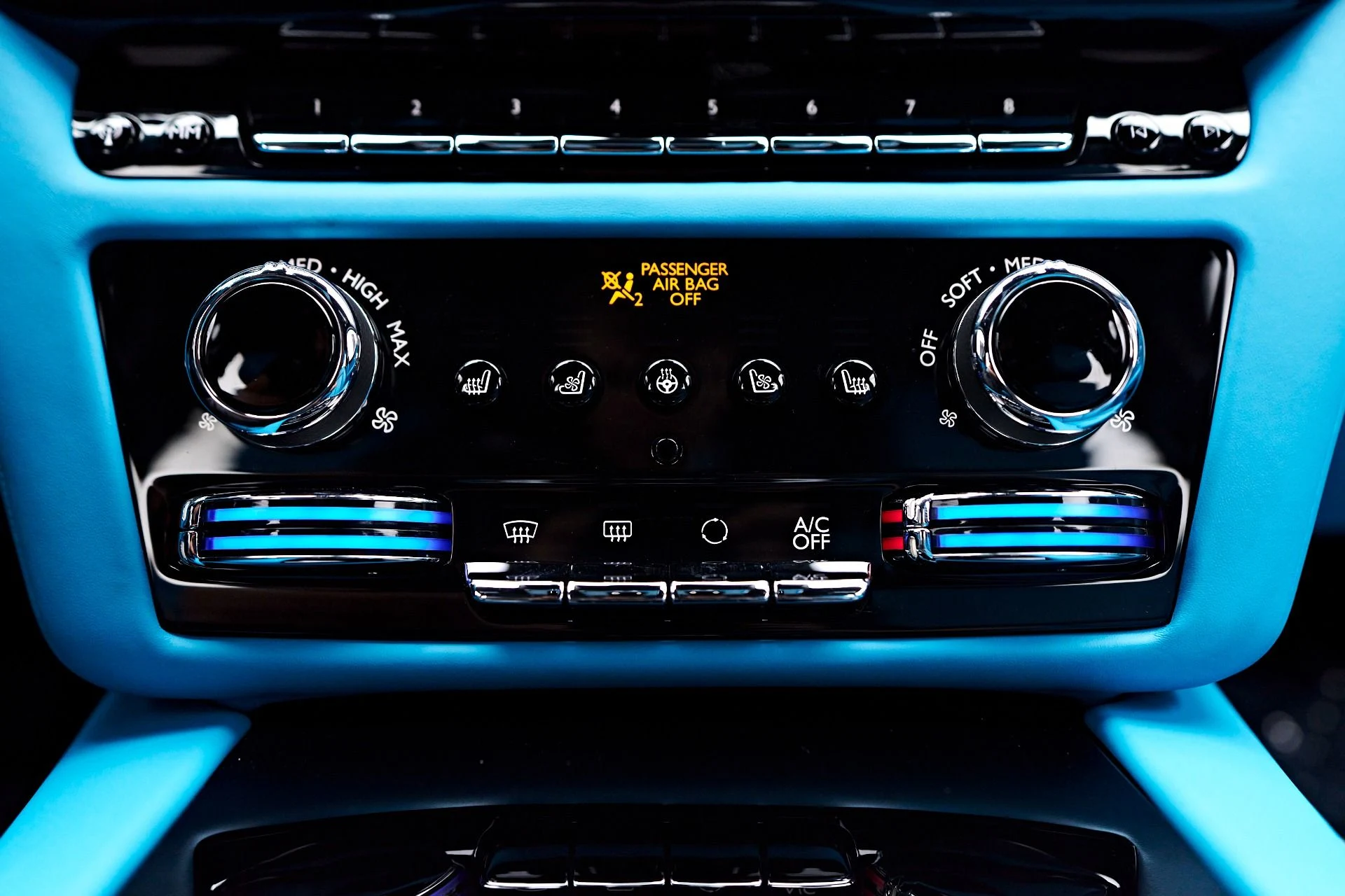 mph084_3292684134_Used_2024_Rolls_Royce_Ghost_Base_1755131984_4606e50716