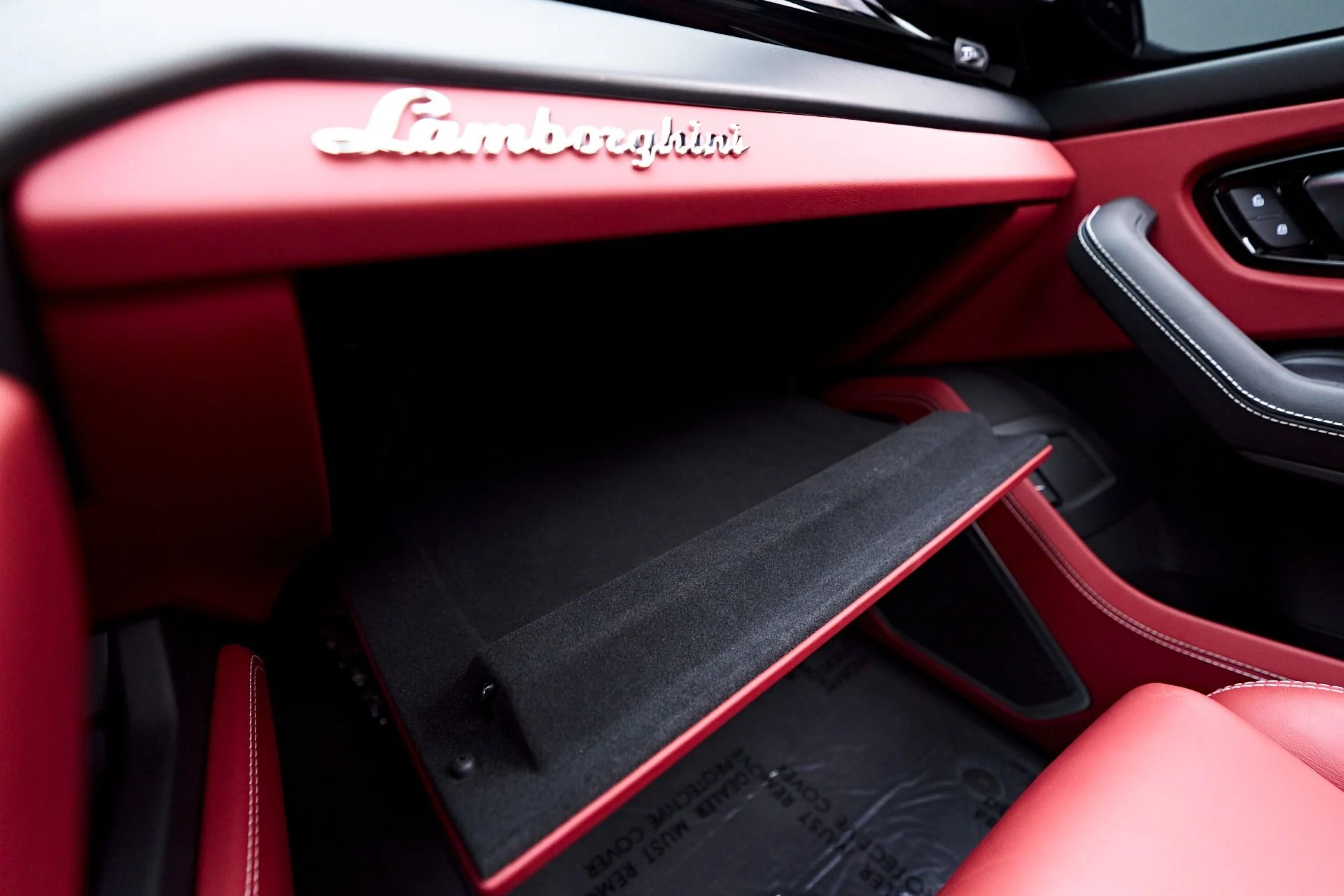 mph084_3311444078_Used_2024_Lamborghini_Urus_S_1751401874_d66ab56368
