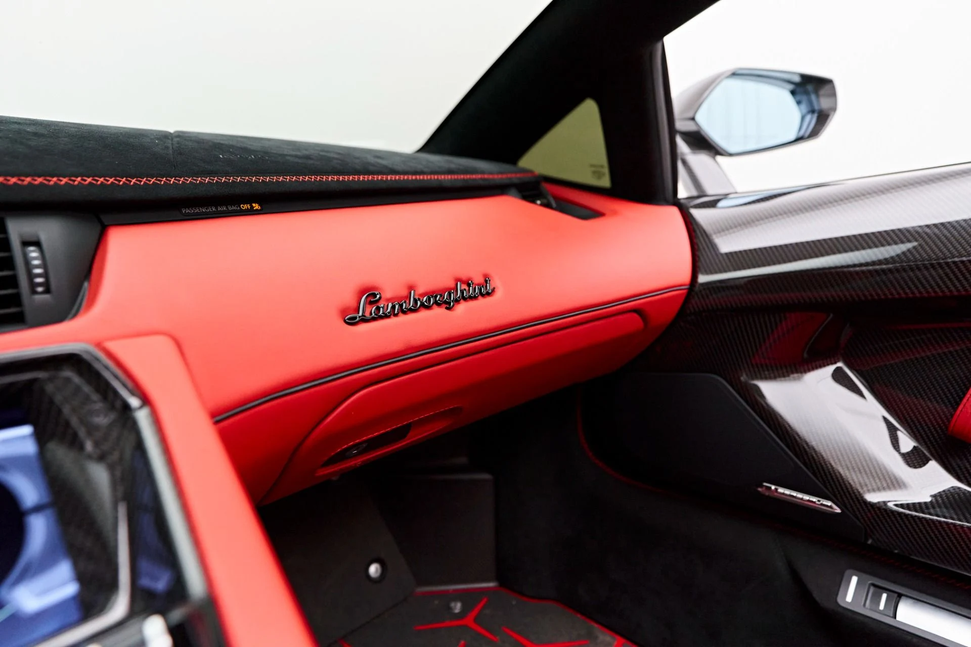 mph084_3346436617_Used_2021_Lamborghini_Aventador_SVJ_Base_1722739728_7c86a05f2c