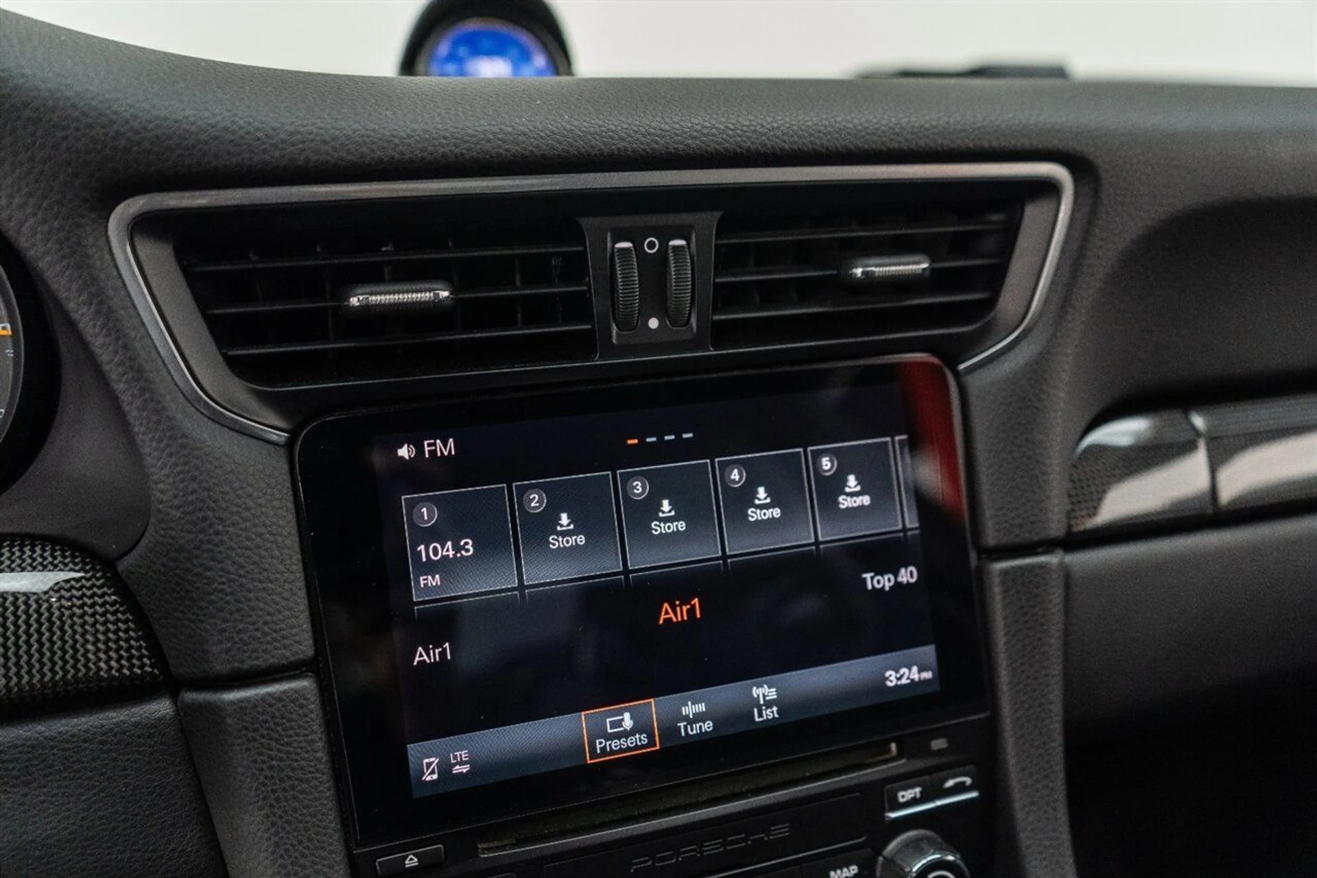 mph084_3392809721_5836980103_1280_a4b7f7d068