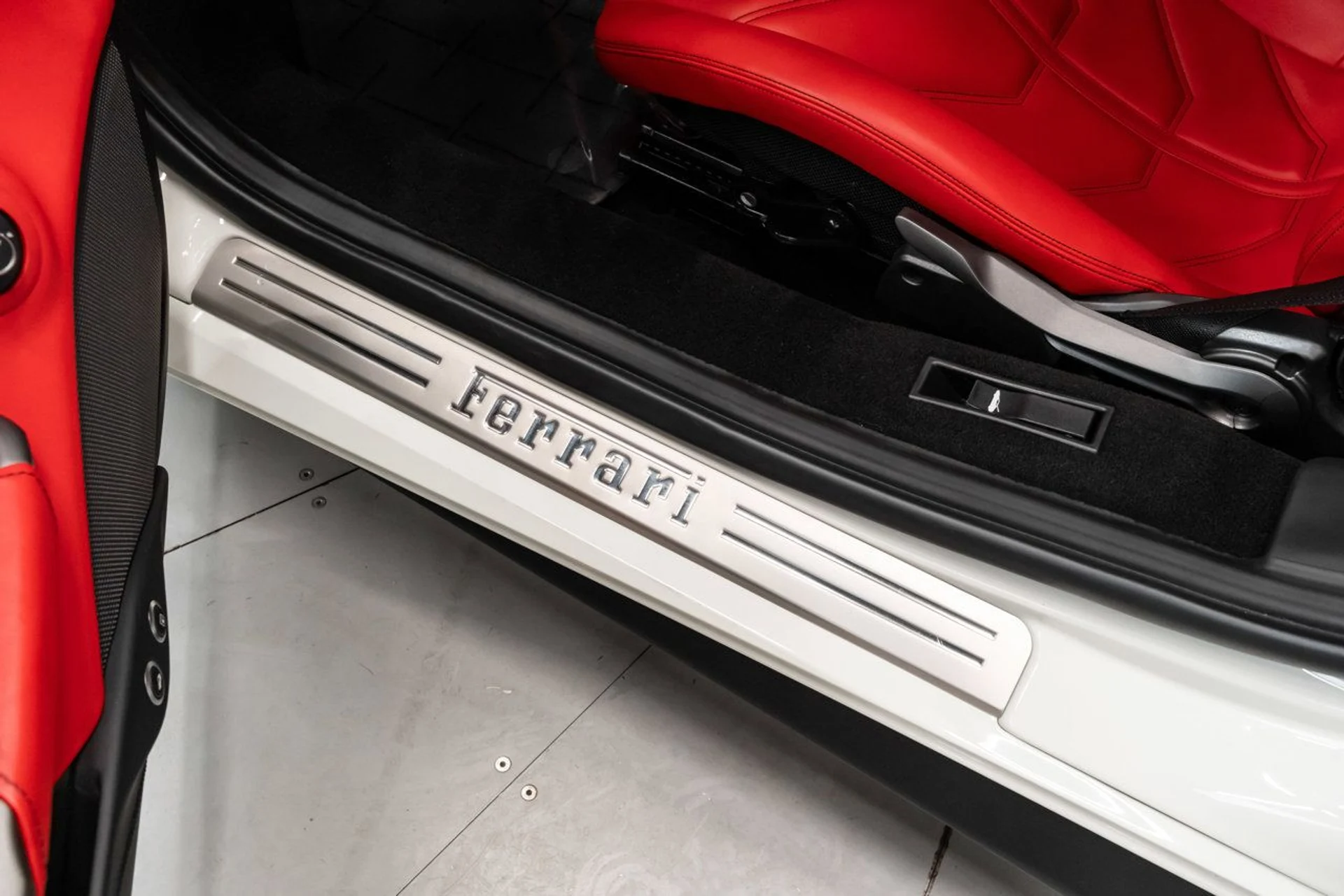 mph084_3405179317_ferrari_488_gtb_2018_40e9cc267a