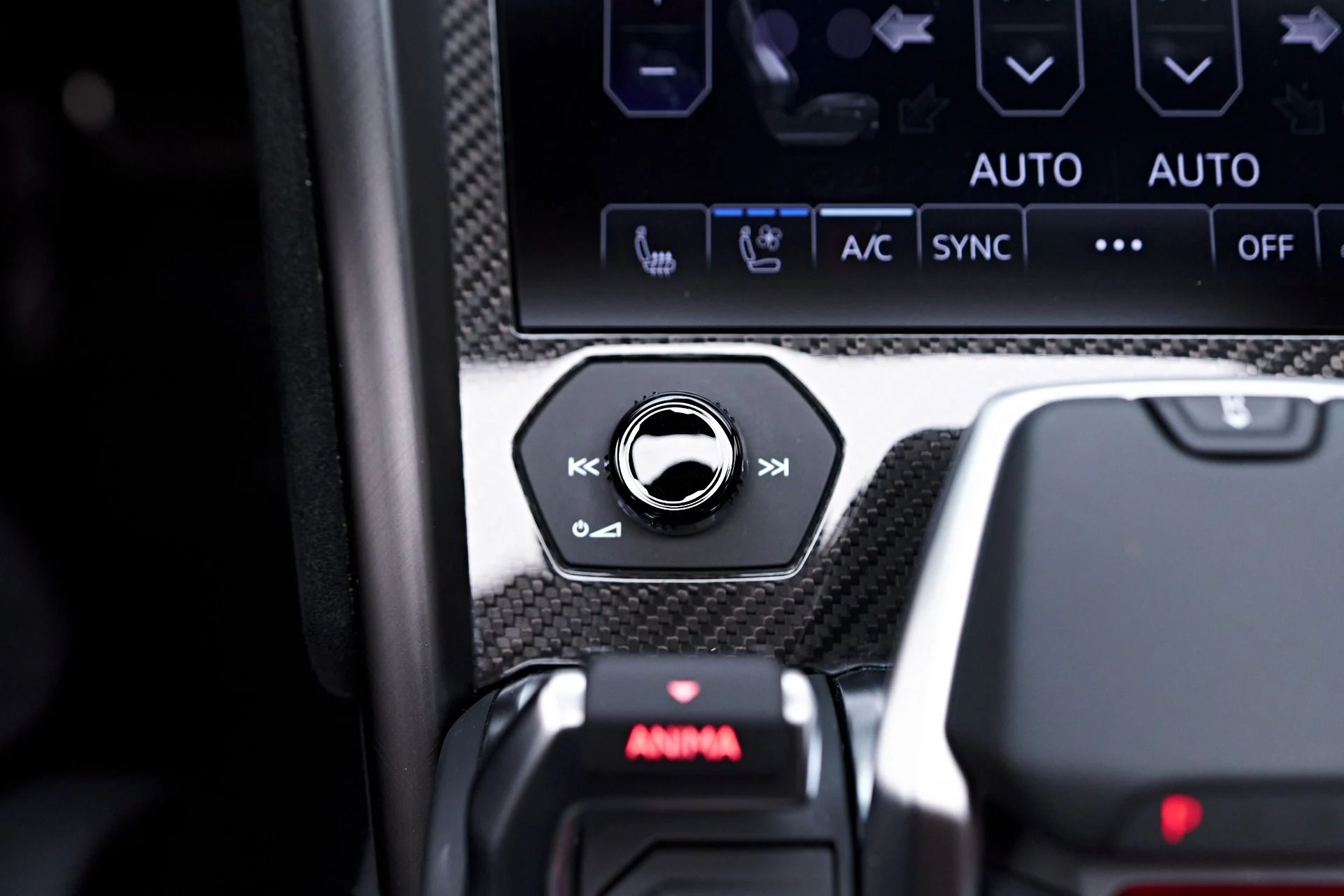 mph084_3479290891_Used_2023_Lamborghini_Urus_Performante_1756943551_b74975d141