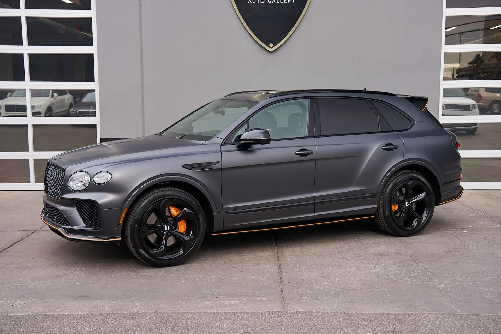 mph084_3508420471_Used_2025_Bentley_Bentayga_S_Black_Edition_1738363048_633f95b7af