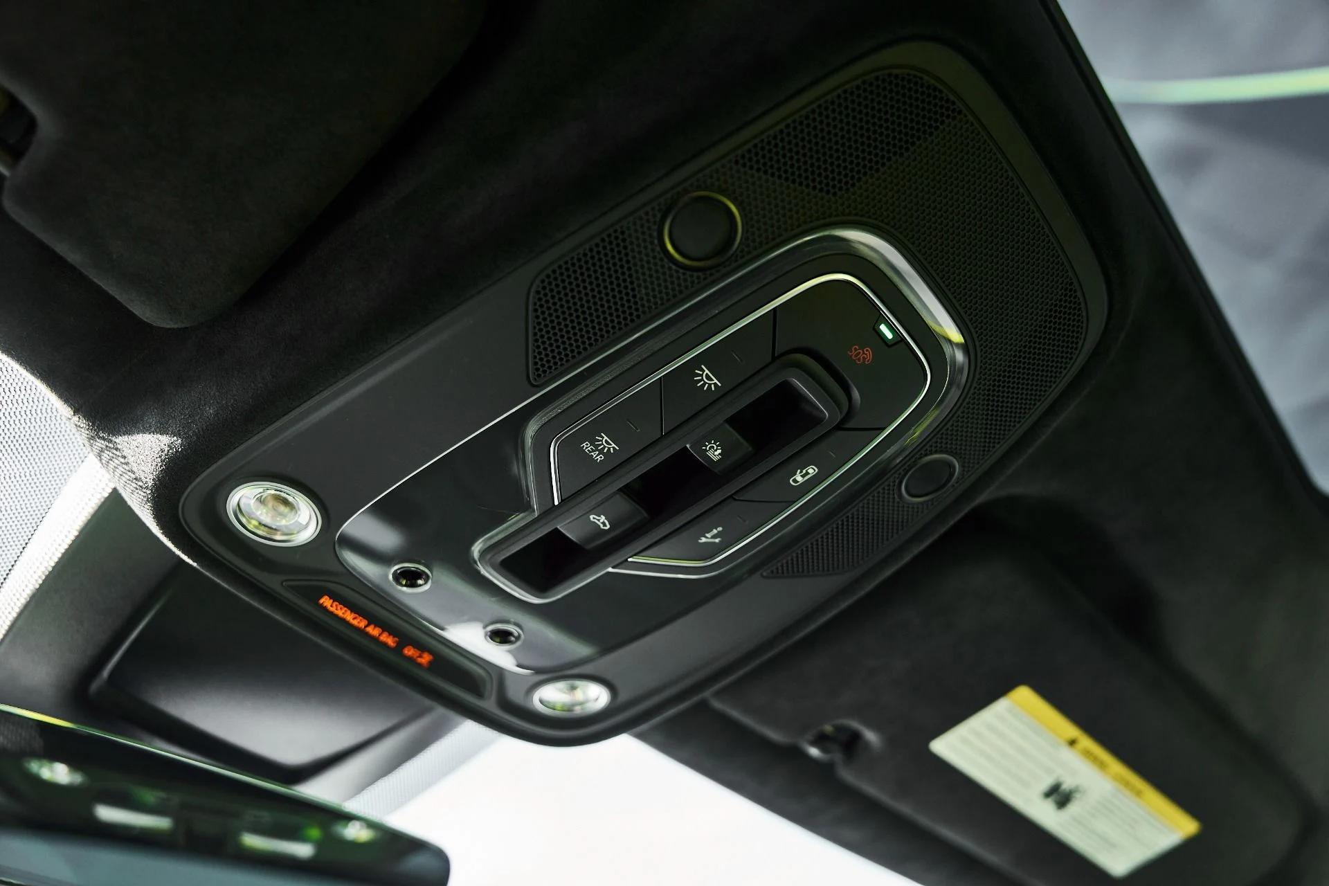 mph084_35371194_Used_2022_Lamborghini_Urus_1774548734_901d5e8ef2