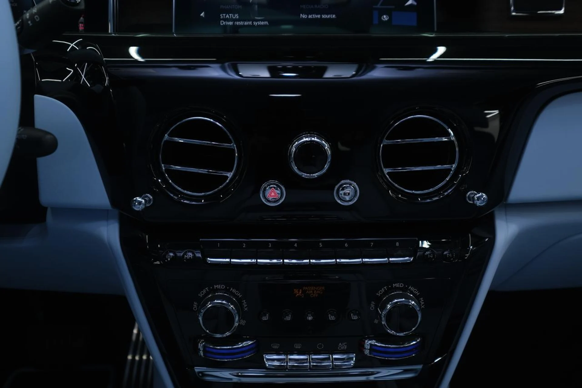 mph084_3641079759_5de2128f0e02419d52f3a24627bcf407_4bbfb03a78