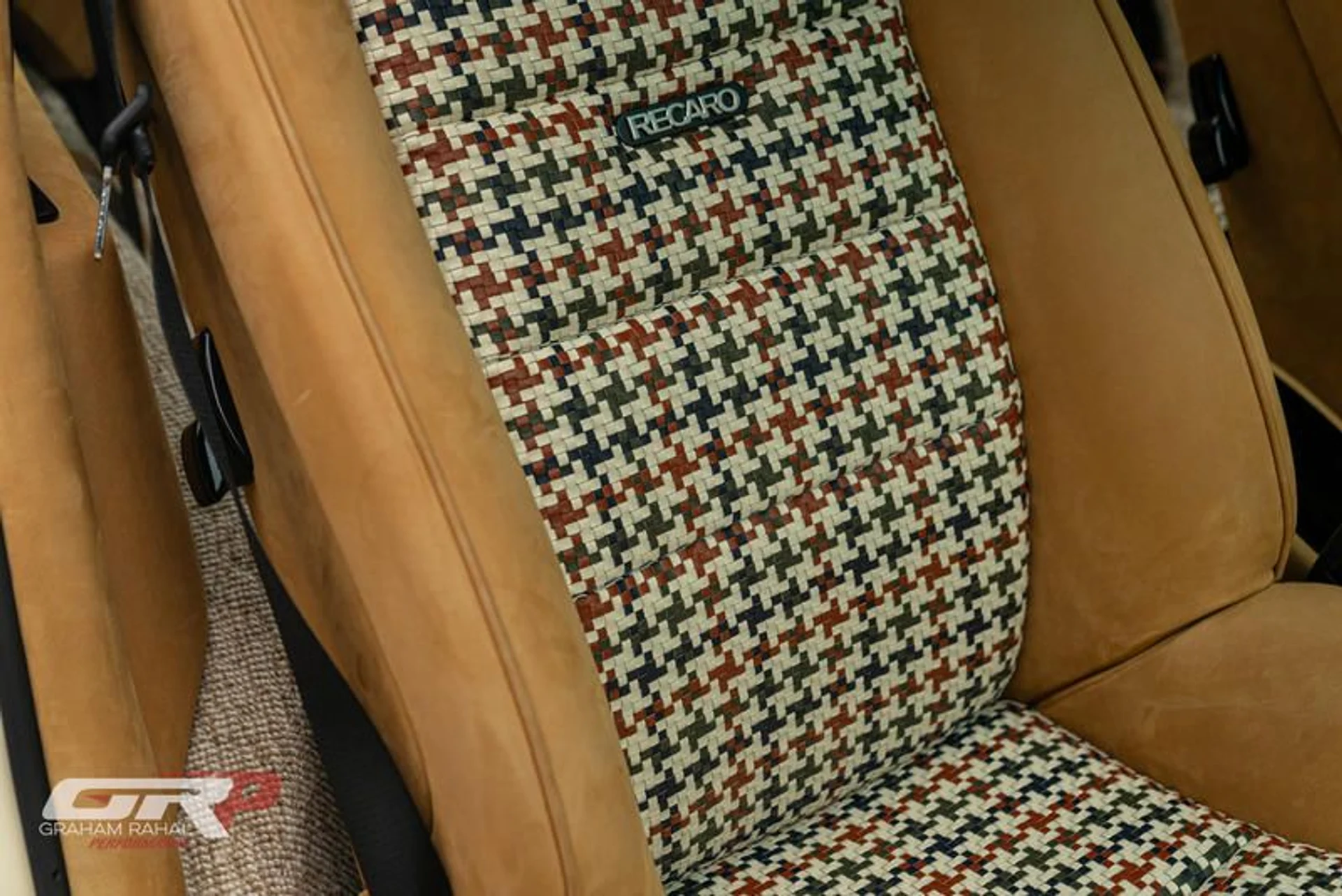 mph084_3813834680_7_A6_F8_C35_CA_14_42_F1_9255_2_F2_D26830_AA_5_c08d06bb41