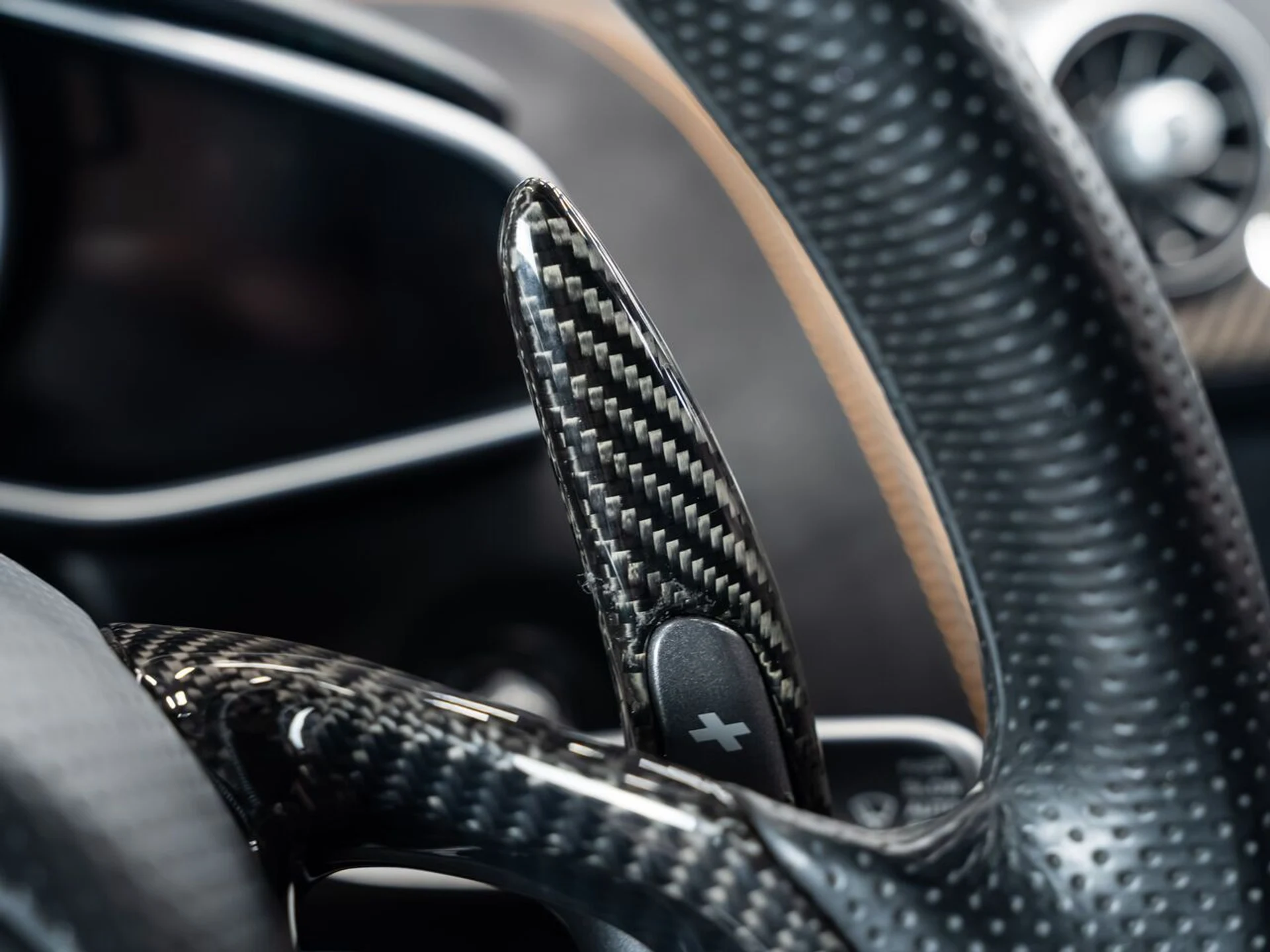 mph084_3917864547_mclaren_mp4_12c_2012_dcdf804cdd