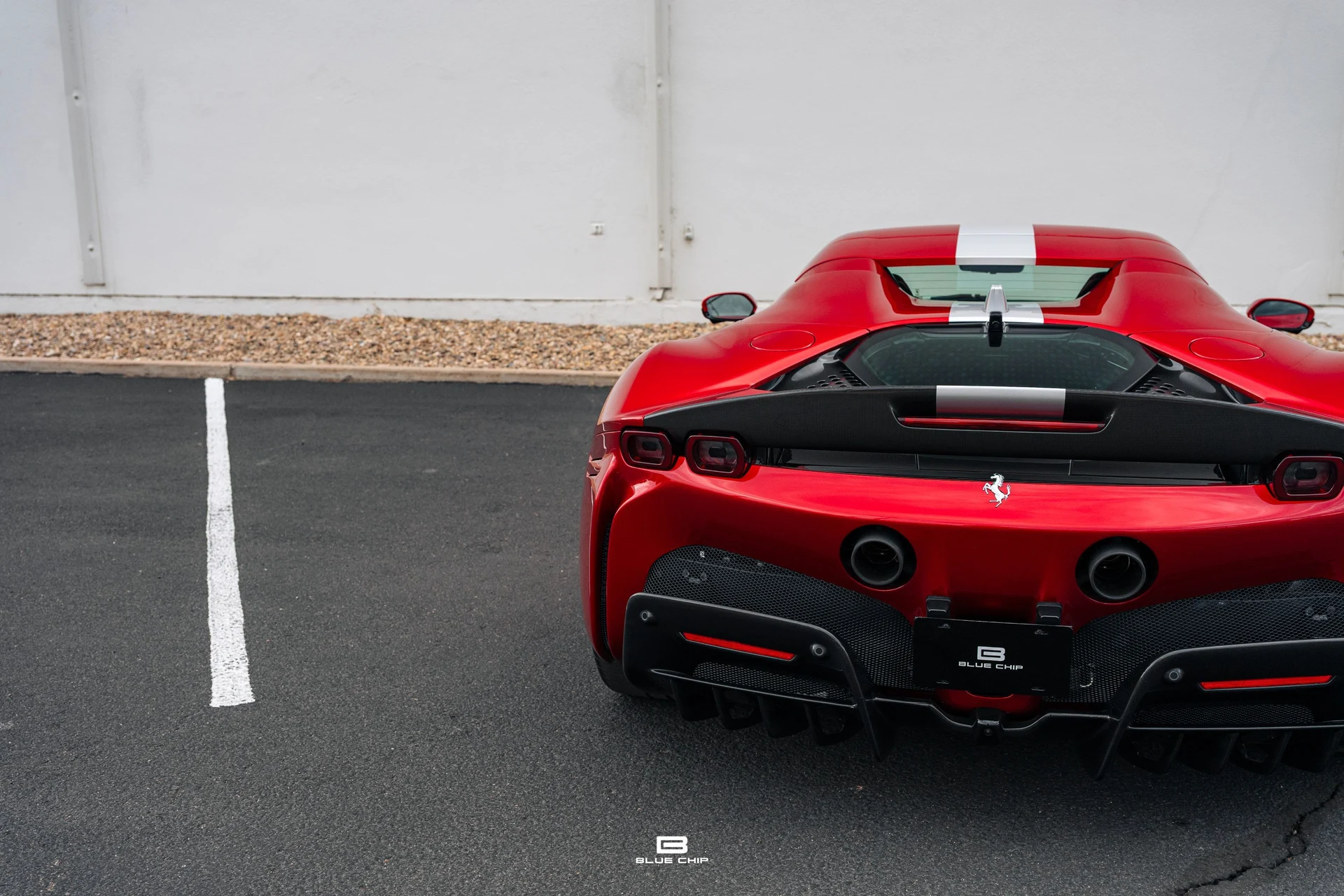 mph084_402506697_6a6a85865d15ef8a9f10dccf_23796_202025_20_Ferrari_20_SF_90_20_Spider_20_Roso_20_Magma_85_716361c003