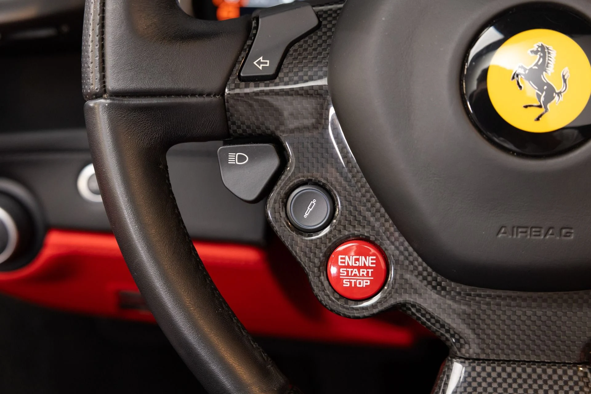 mph084_4140776103_Used_2017_Ferrari_488_Spider_1782928038_e5369ac4c2