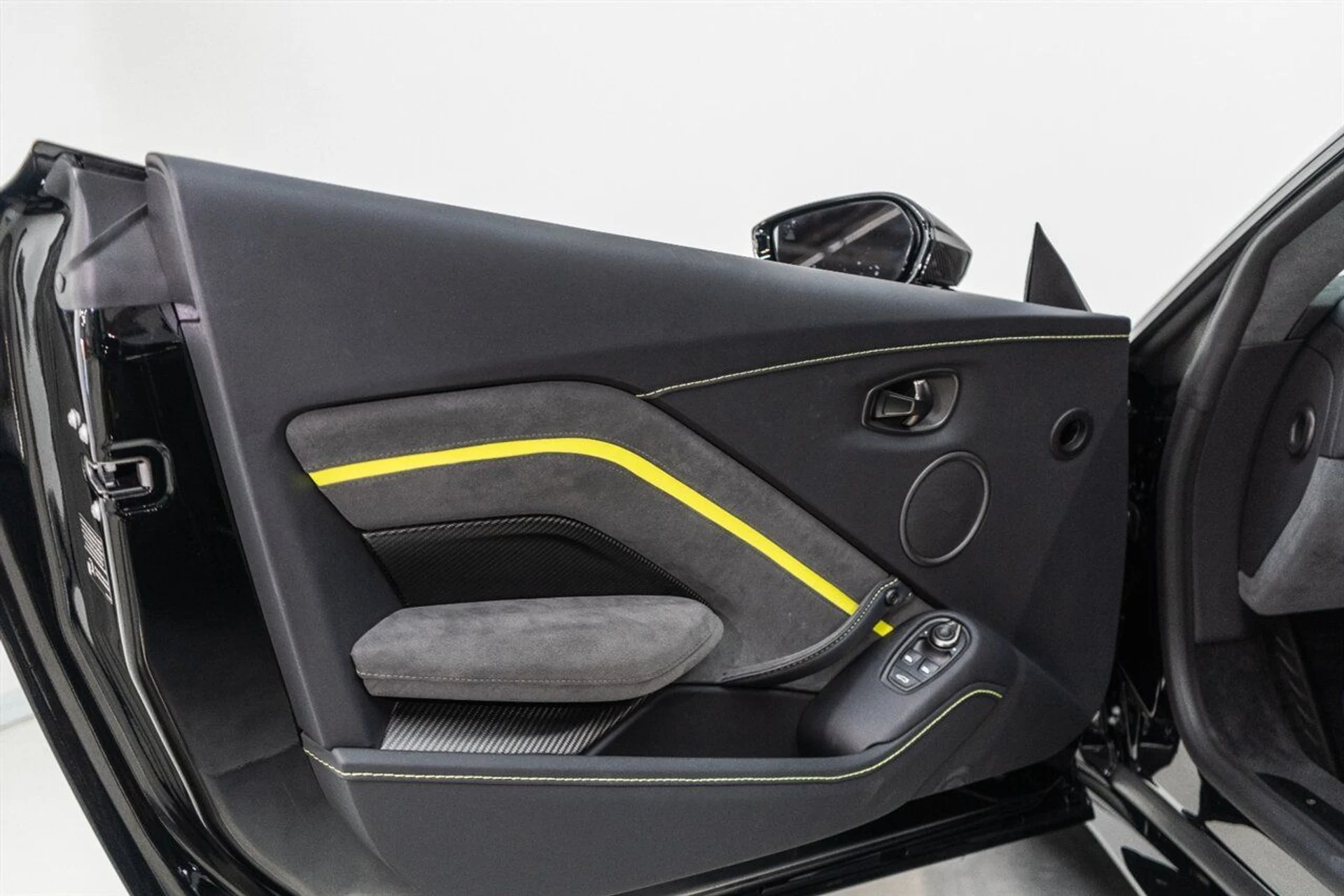 mph084_420999716_2db12f024e_1280_6ceac1f64a