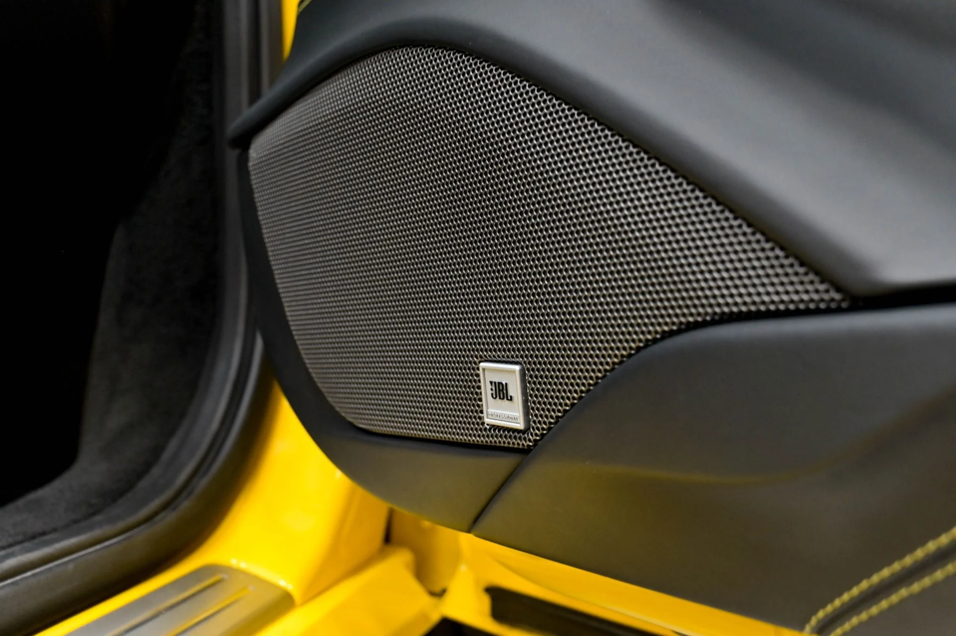 mph084_646647373_Used_2017_Ferrari_488_Spider_1782250763_374fb4383d