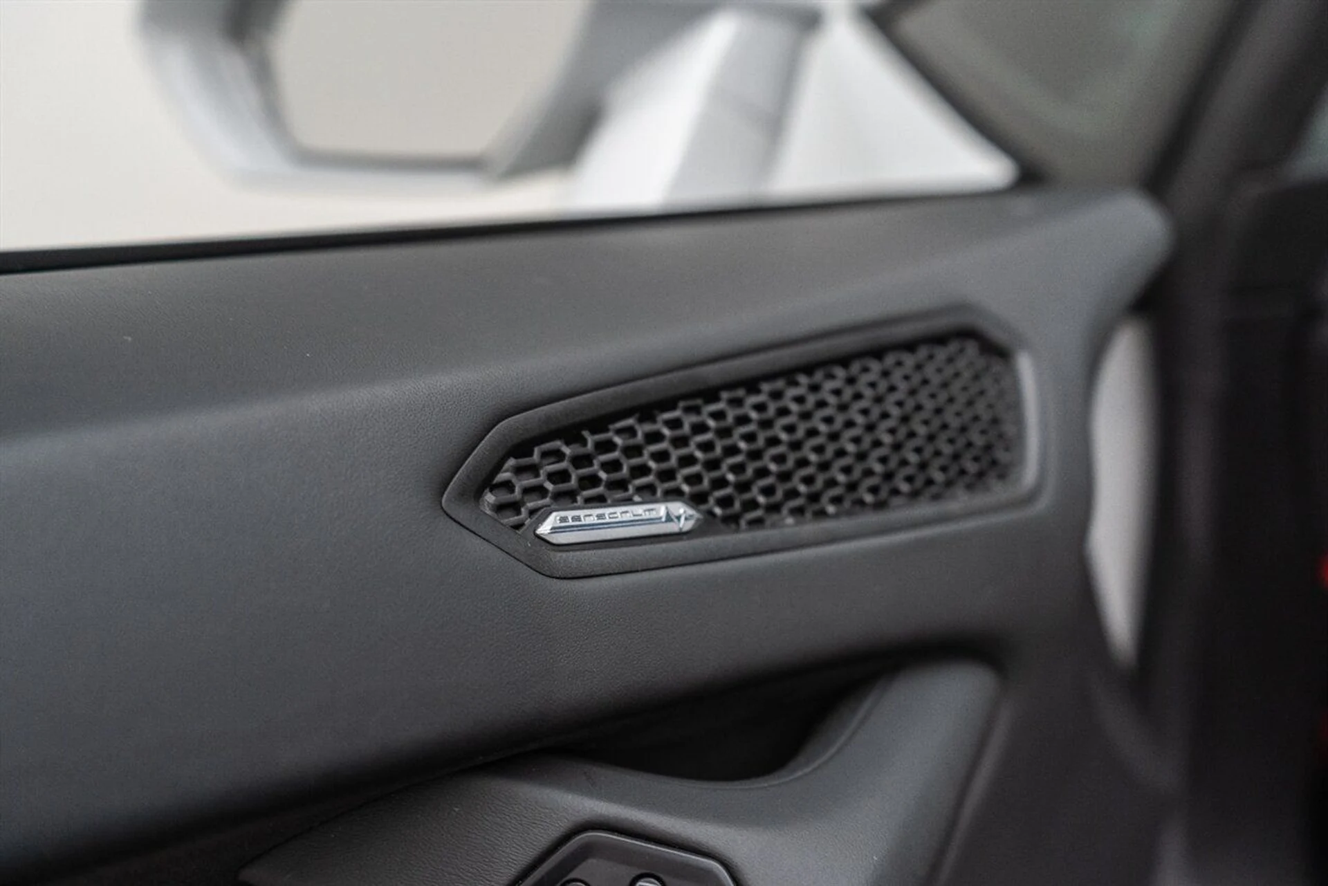 mph084_703878152_ca802efe15_1280_ef6c69947d