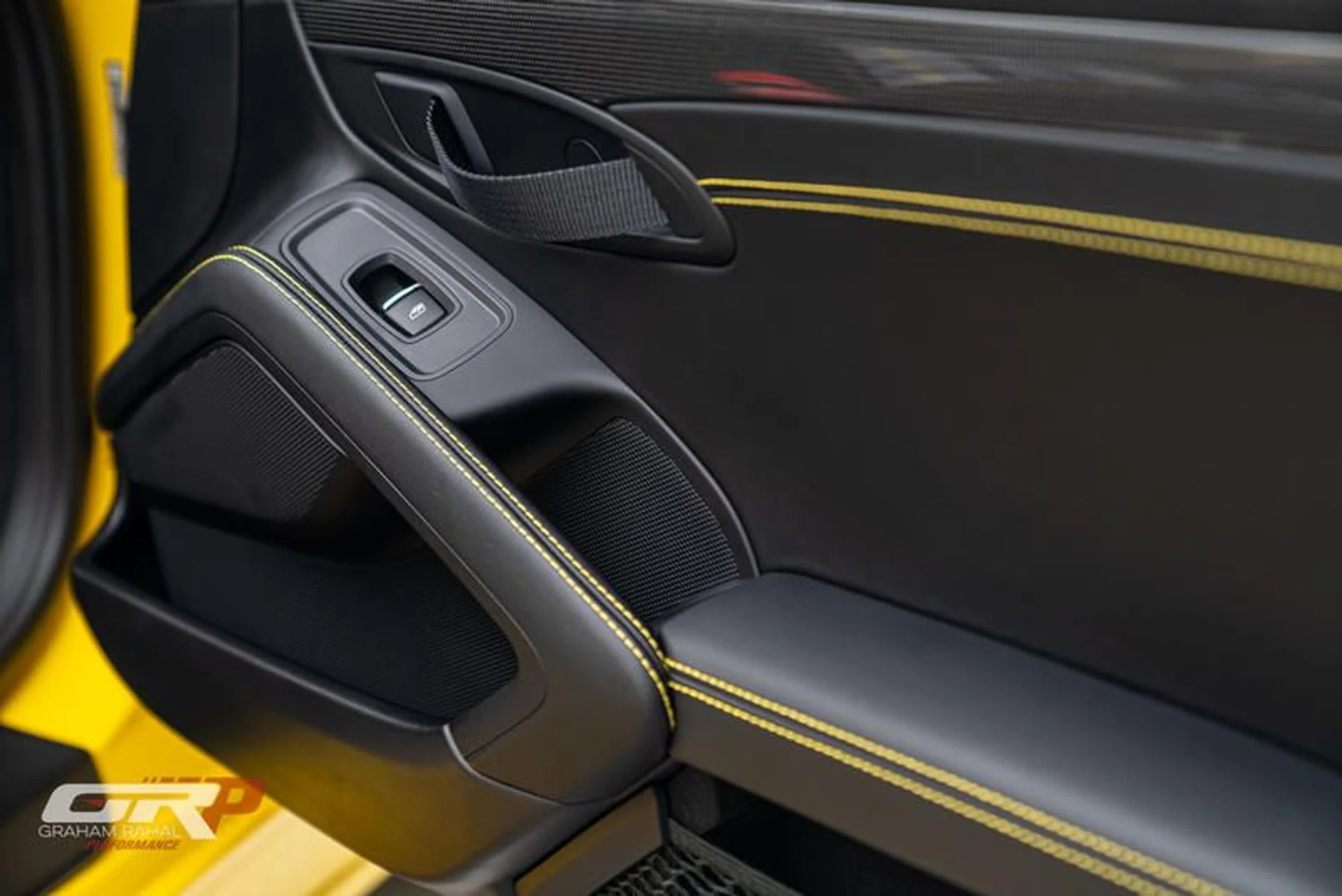 mph084_992880922_F537_AF_90_DC_9_A_4_CE_5_9_C1_F_D6_BA_3689972_C_1a867202d0