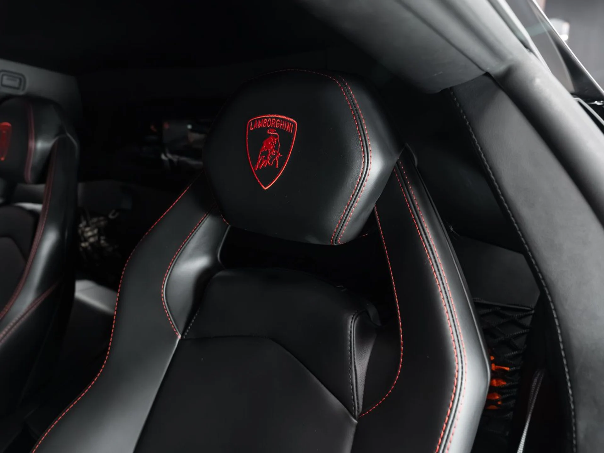 mph085_1011348166_lamborghini_aventador_2017_737a73ee4d