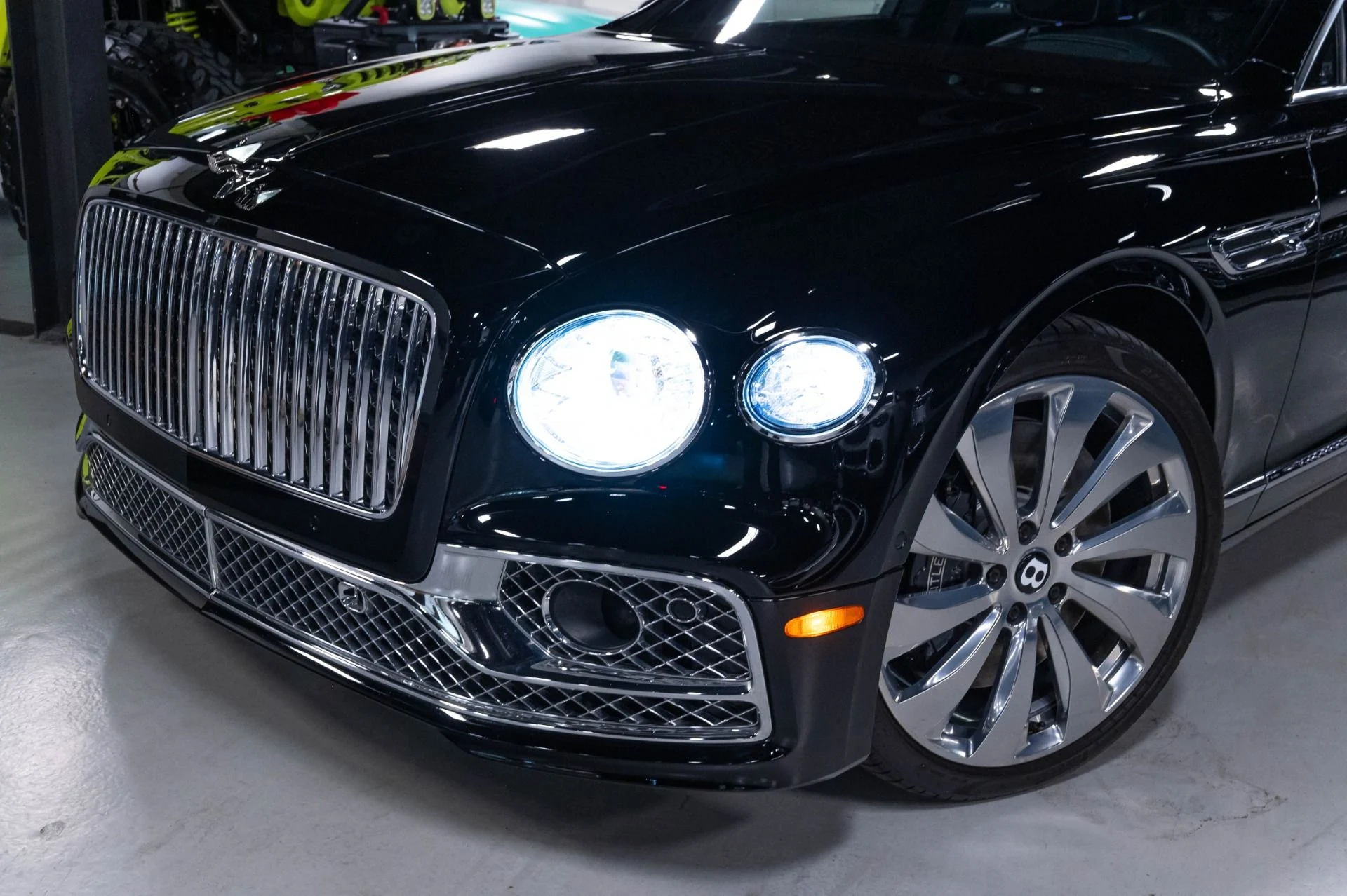 mph085_1013890288_Used_2020_Bentley_Flying_Spur_W12_1785337257_665929a85b
