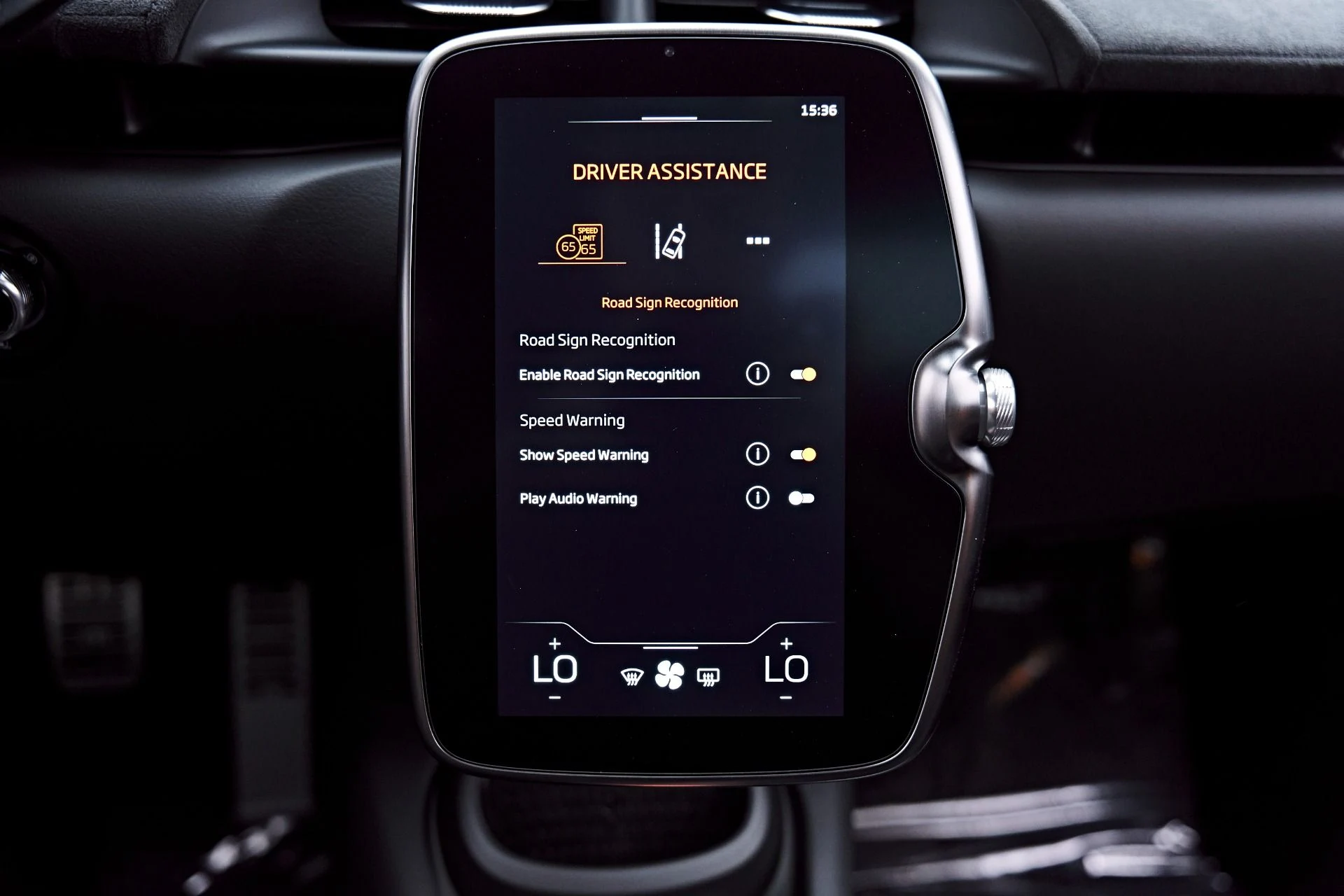 mph085_1162760452_Used_2026_Mc_Laren_Artura_Vision_1777507589_368214021b