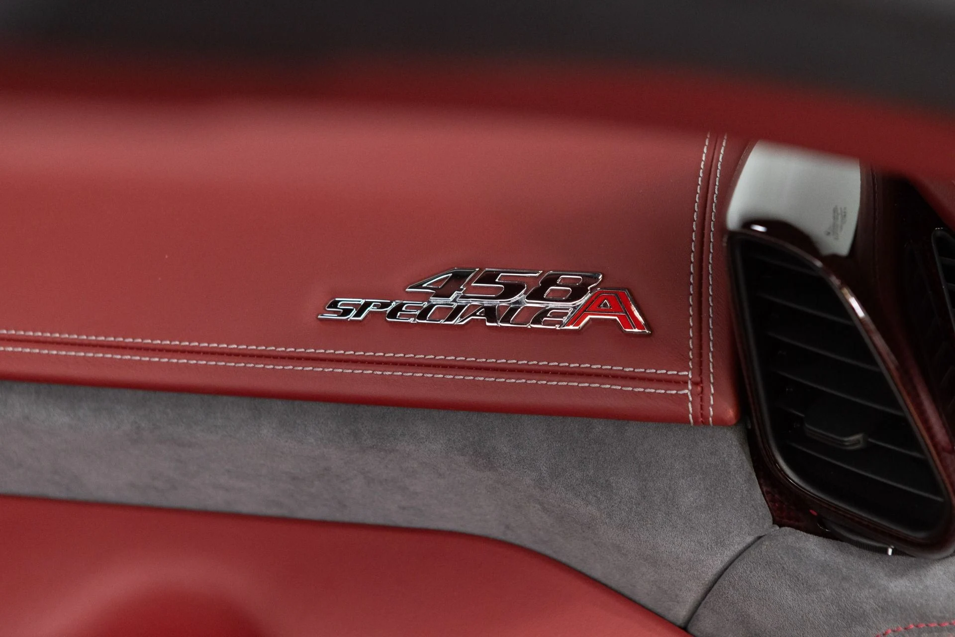 mph085_1171357775_Used_2015_Ferrari_458_Speciale_A_1782410355_fc4476050e