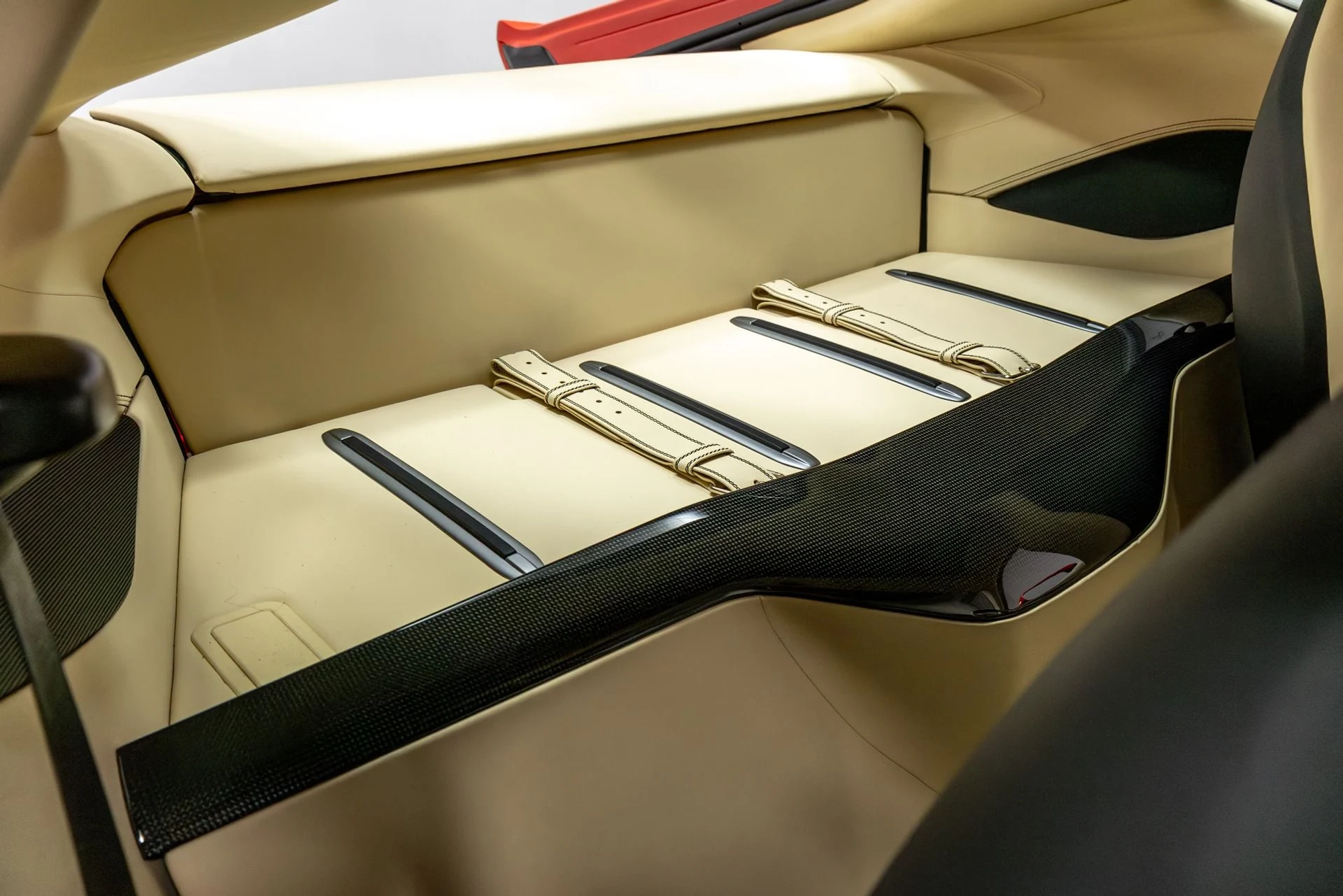 mph085_1211693279_Used_2018_Ferrari_812_Superfast_1763480061_93d73557c2