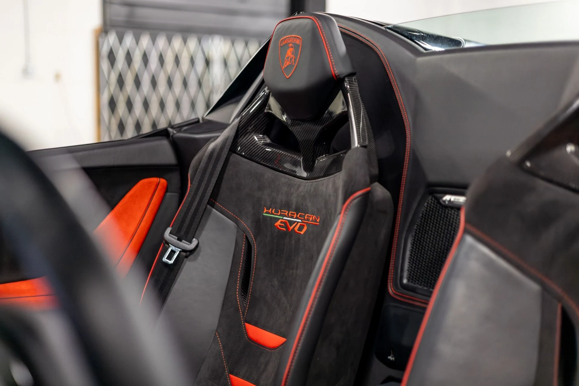 mph085_1282447746_Used_2021_Lamborghini_Huracan_EVO_EVO_Spyder_1780949077_3677143108