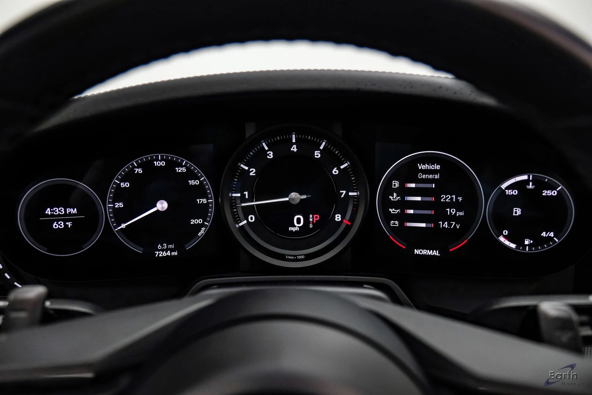 mph085_141049211_e07f9efdabb521045896311f3de7c57bx_72260b1798