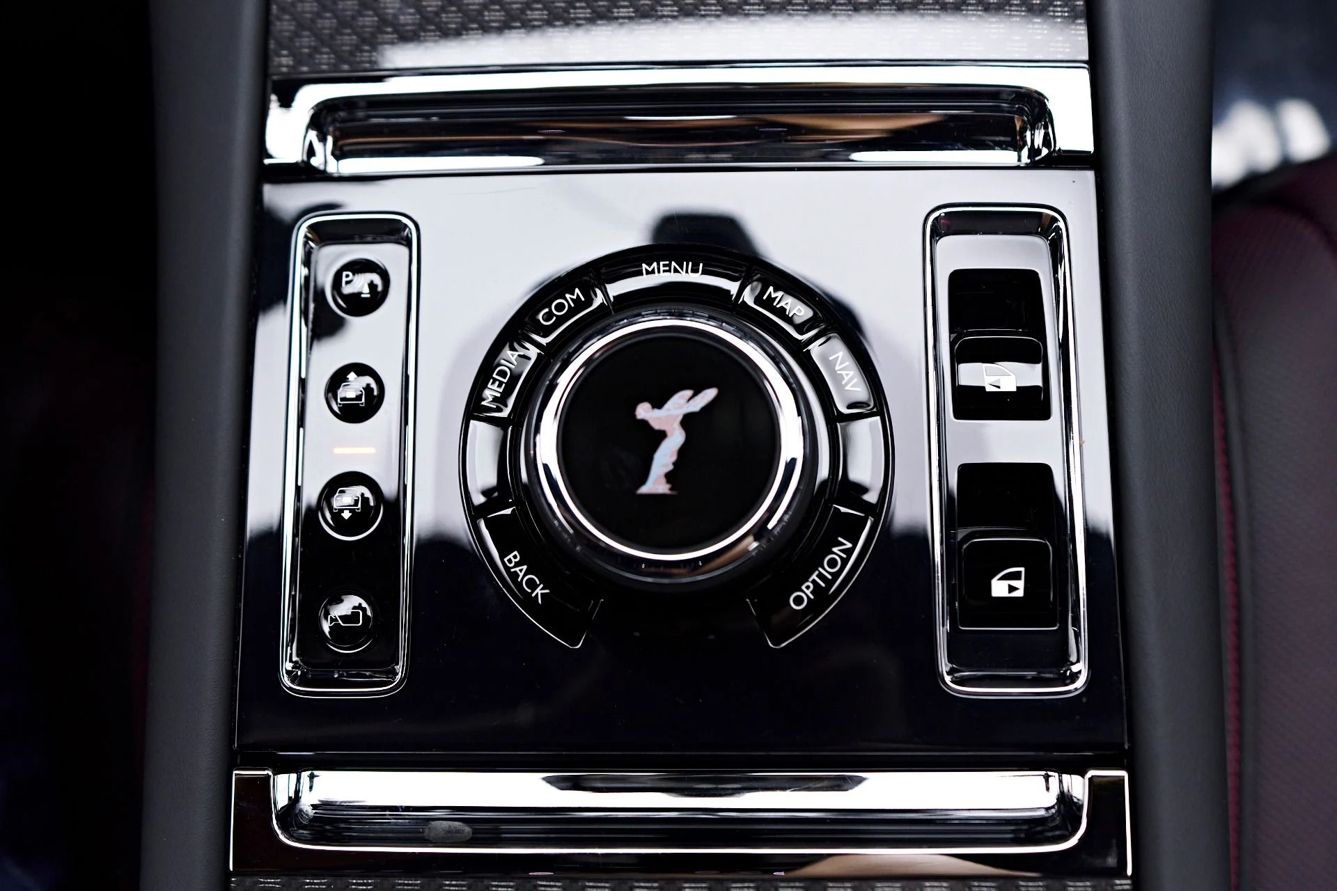 mph085_1451825706_Used_2024_Rolls_Royce_Ghost_Base_1750545575_33d18fecfb