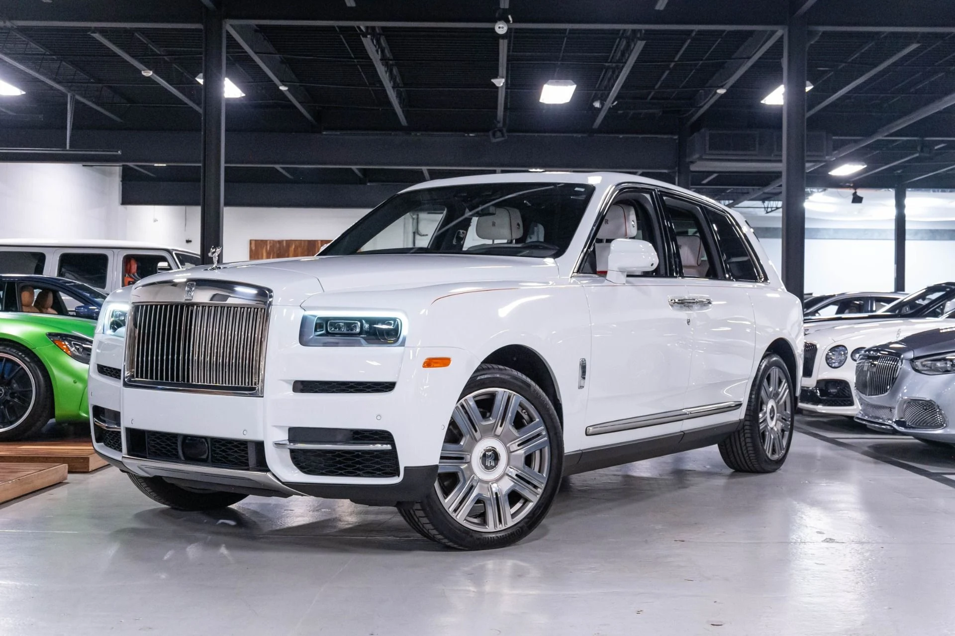 mph085_1765782103_Used_2023_Rolls_Royce_Cullinan_Base_1784654750_05f4ef6a9c