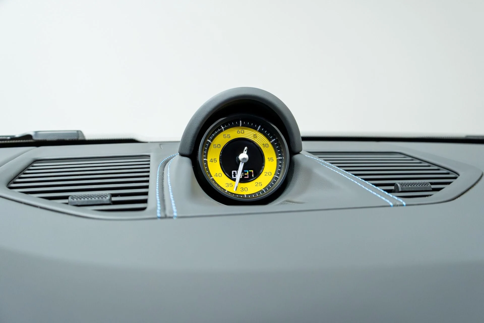 mph085_1790412105_Used_2024_Porsche_911_1774039969_357590fc68