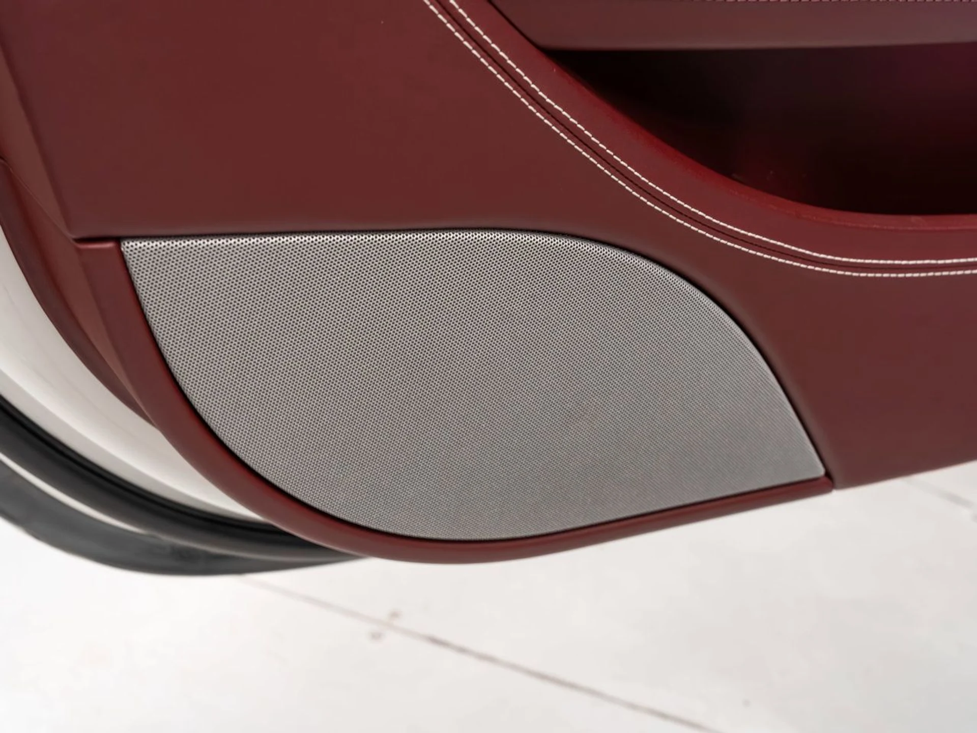 mph085_1804705989_bentley_continental_2020_2d26143d0e