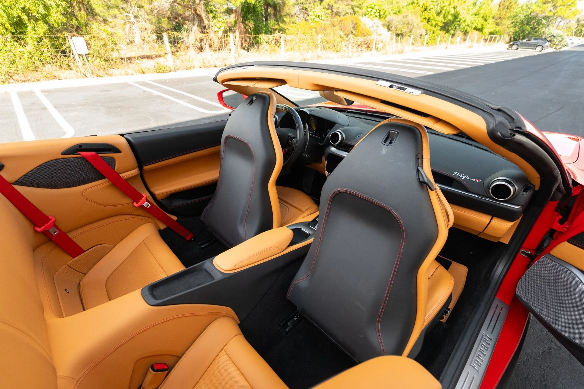 mph085_1887094588_Used_2023_Ferrari_Portofino_M_1770869852_6f731b8f88