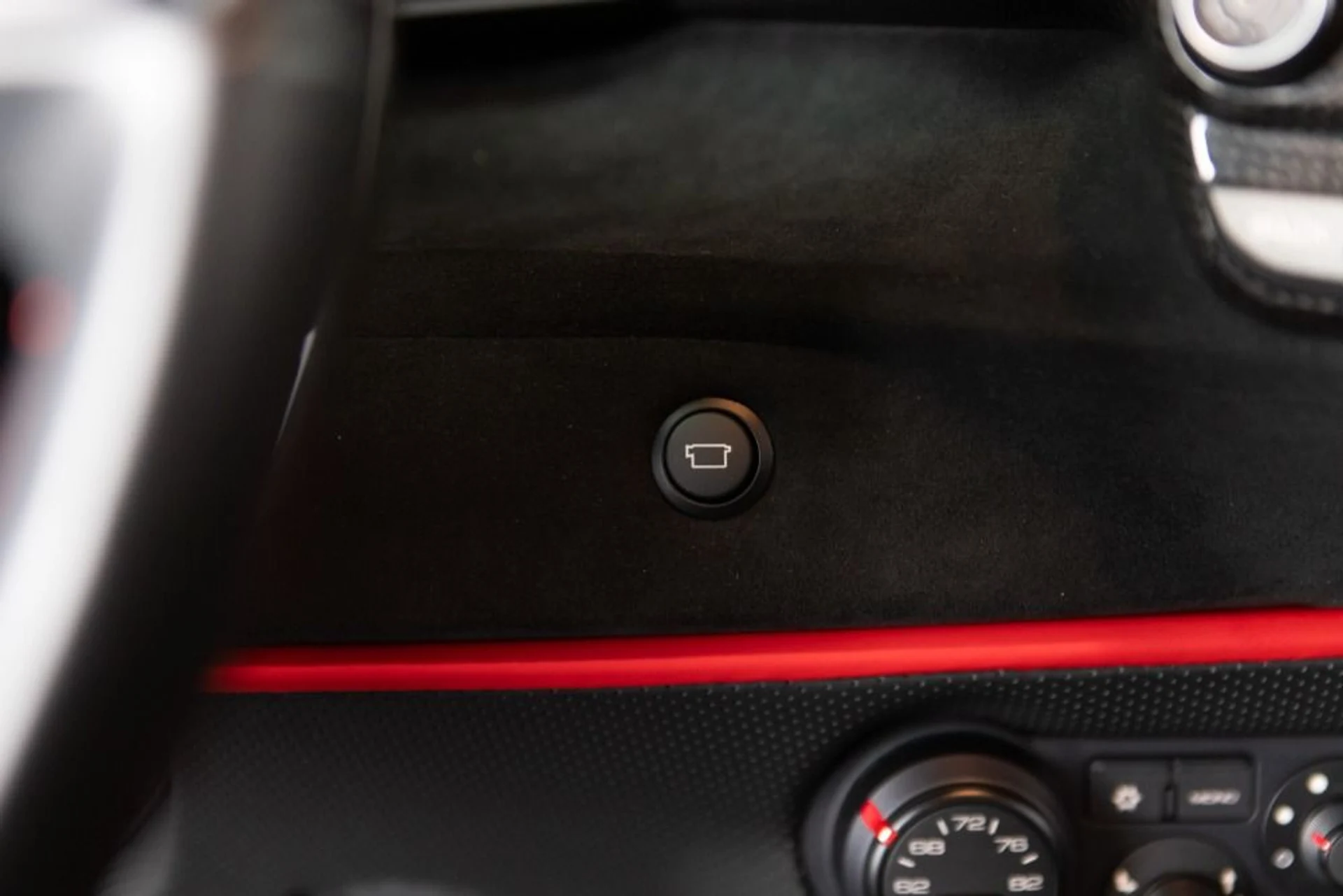 mph085_1955204484_Used_2020_Ferrari_488_Pista_d2f2b64f46