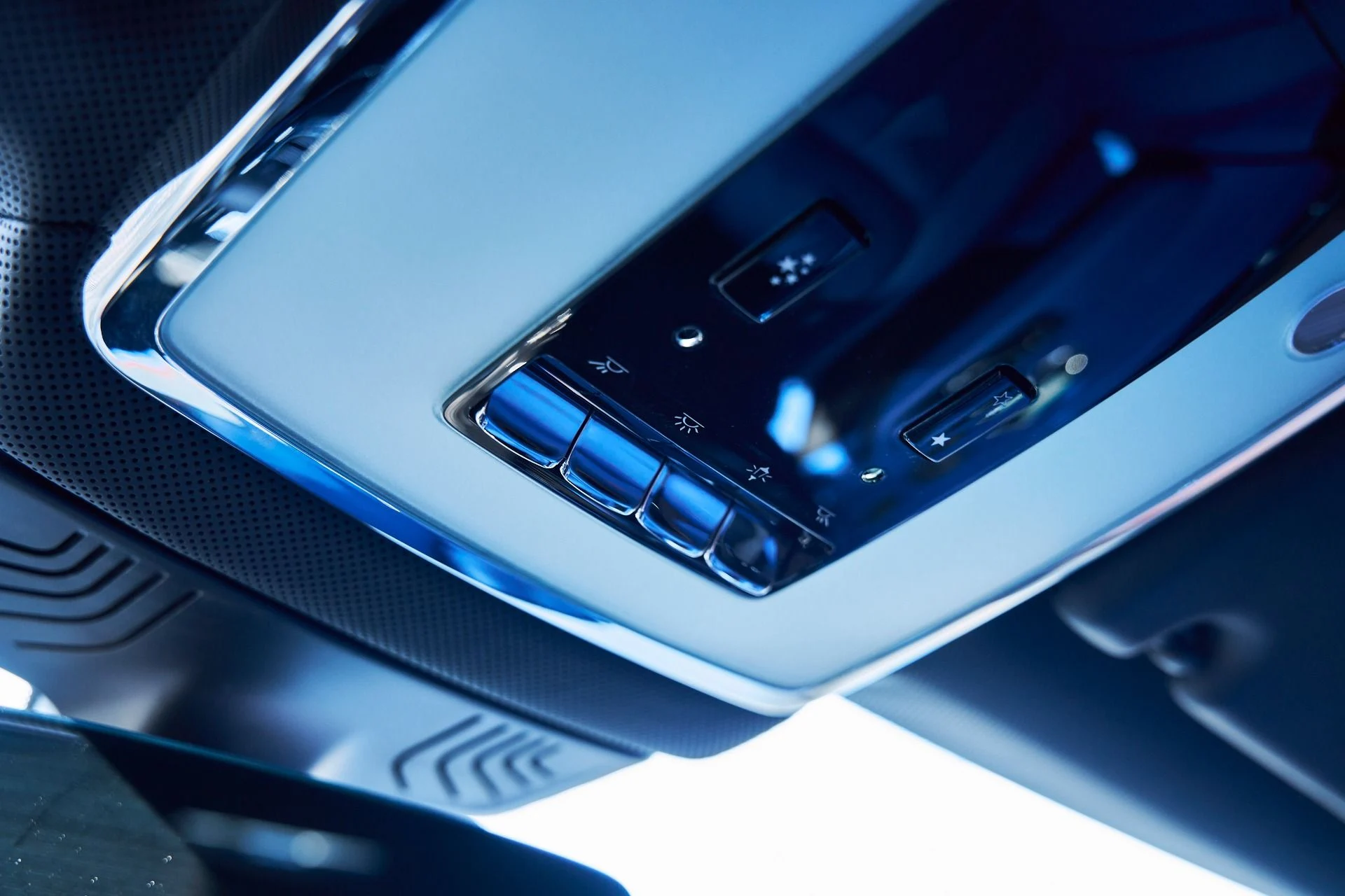 mph085_200497474_Used_2021_Rolls_Royce_Cullinan_Base_1770692326_1fb2951539