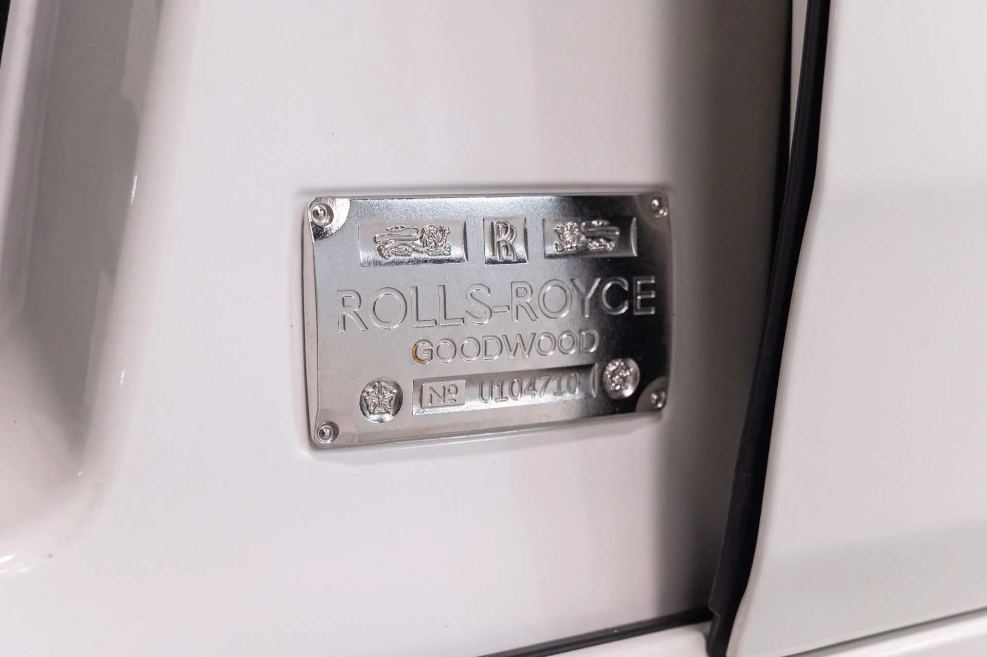 mph085_2023101460_Used_2019_Rolls_Royce_Phantom_1784063529_44fbe3c5ae