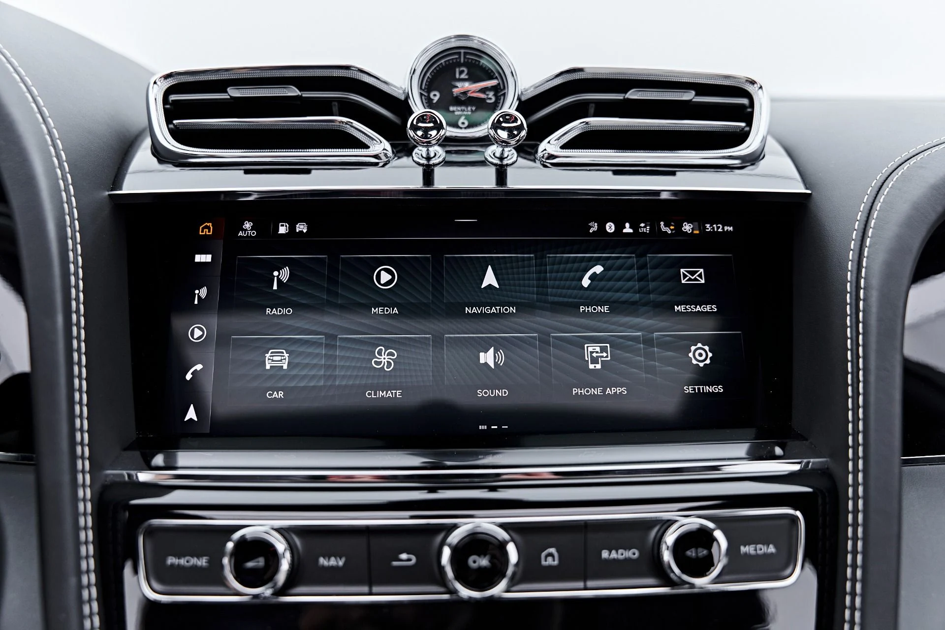 mph085_2148342843_Used_2022_Bentley_Bentayga_V8_1791935838_62db8e232f