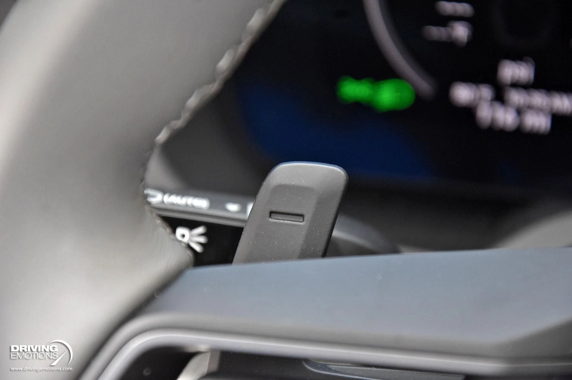 mph085_225008412_898_p86_l_f423b8aedb