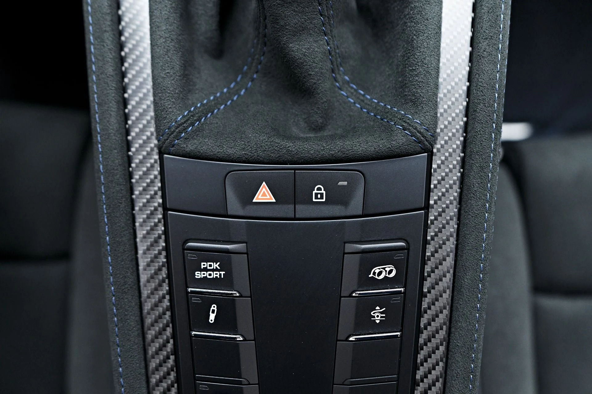 mph085_2302361940_Used_2024_Porsche_718_Cayman_GT_4_RS_1757637936_7bce569210