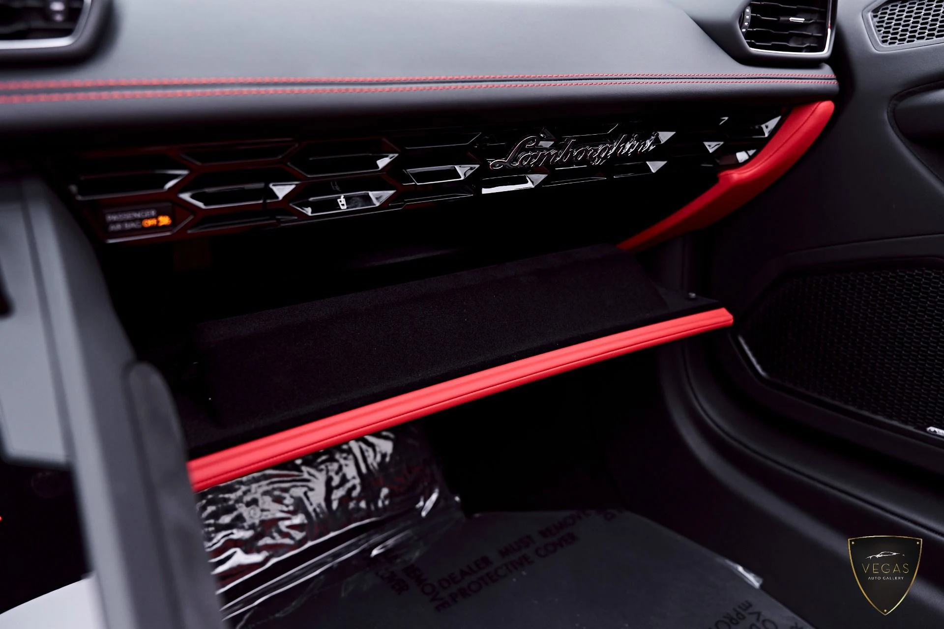 mph085_2322528504_Used_2024_Lamborghini_Huracan_EVO_Base_1783505229_83fff3d4c4