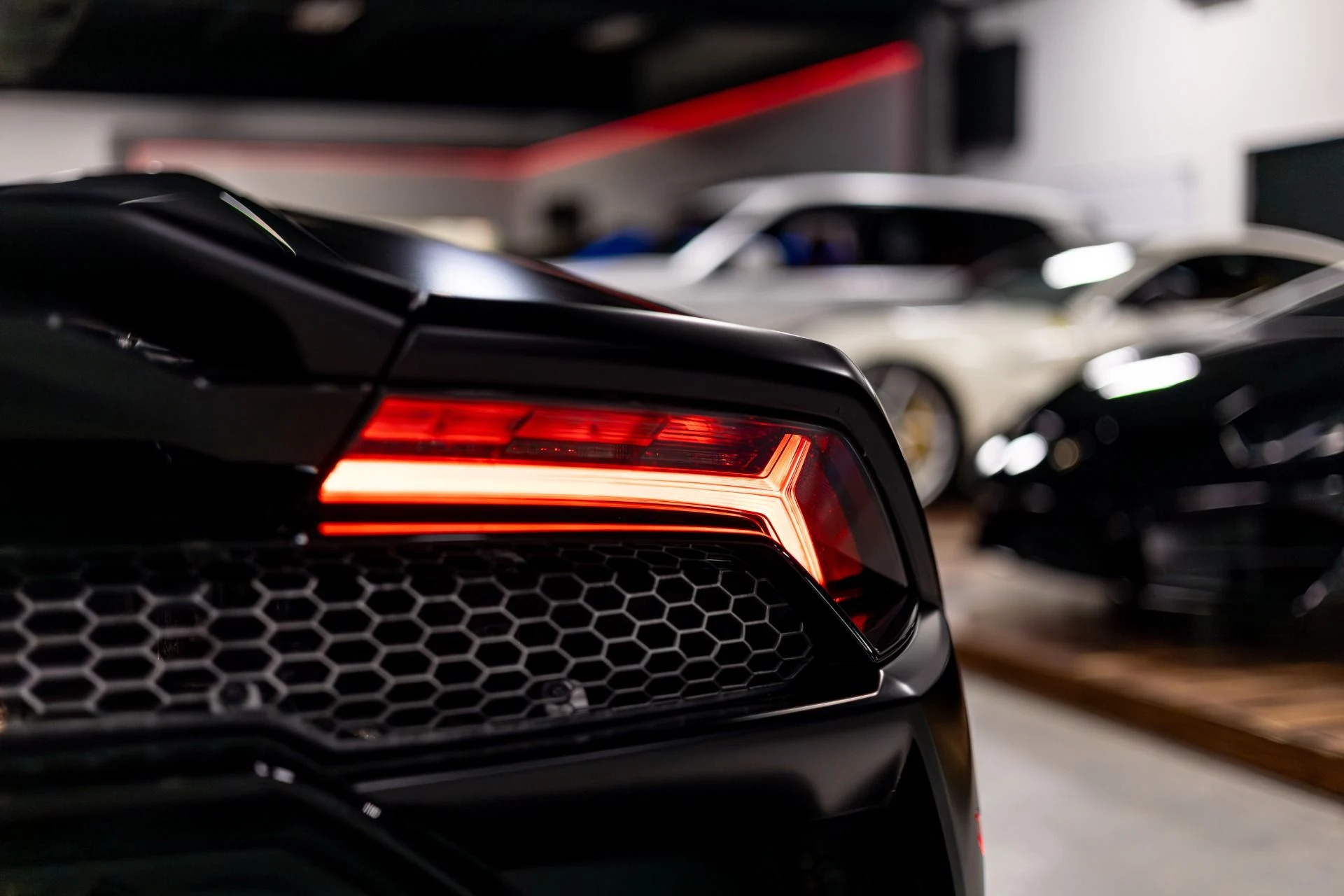 mph085_2386989434_Used_2021_Lamborghini_Huracan_EVO_1773475781_52ab68673b