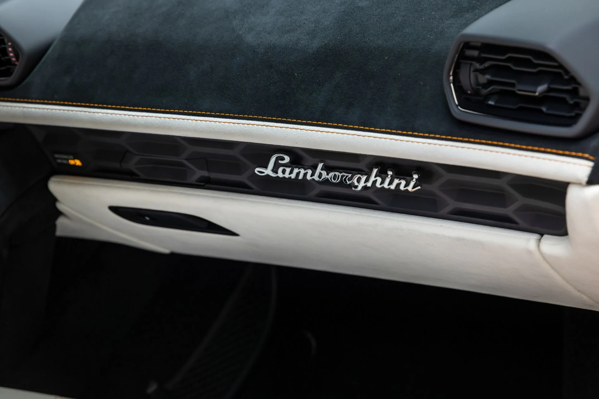 mph085_2568694527_13165_p86_l_c4c2fd06a5